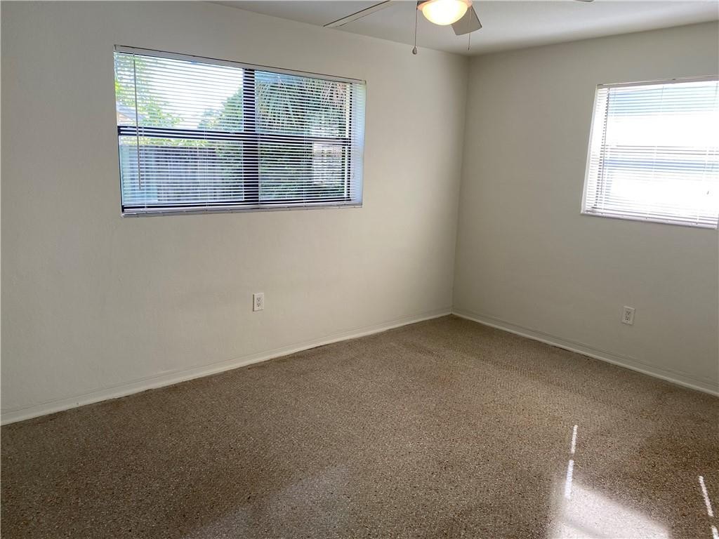 836 NE 4th Ct