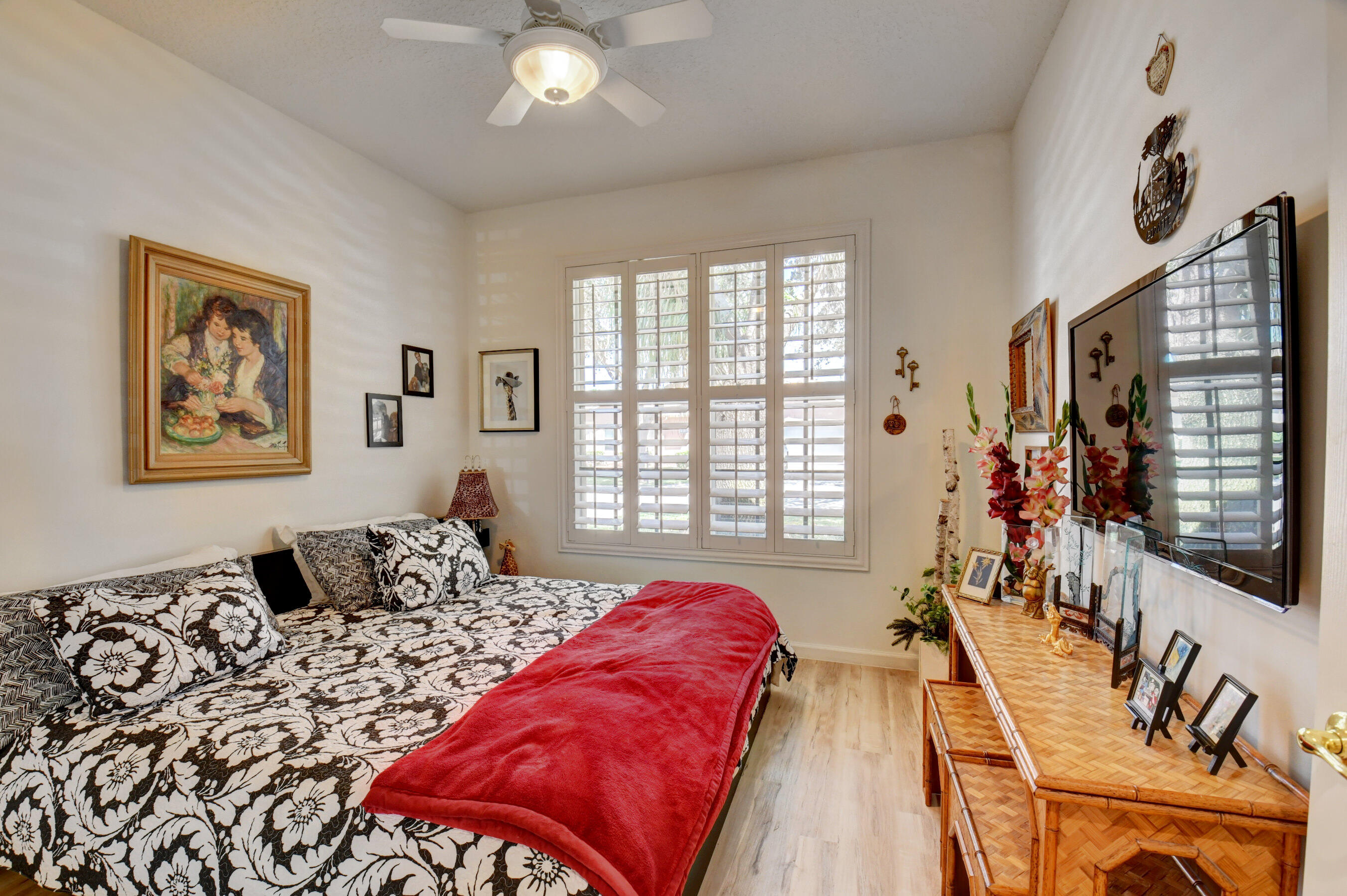 13587 Barcelona Lake Circle