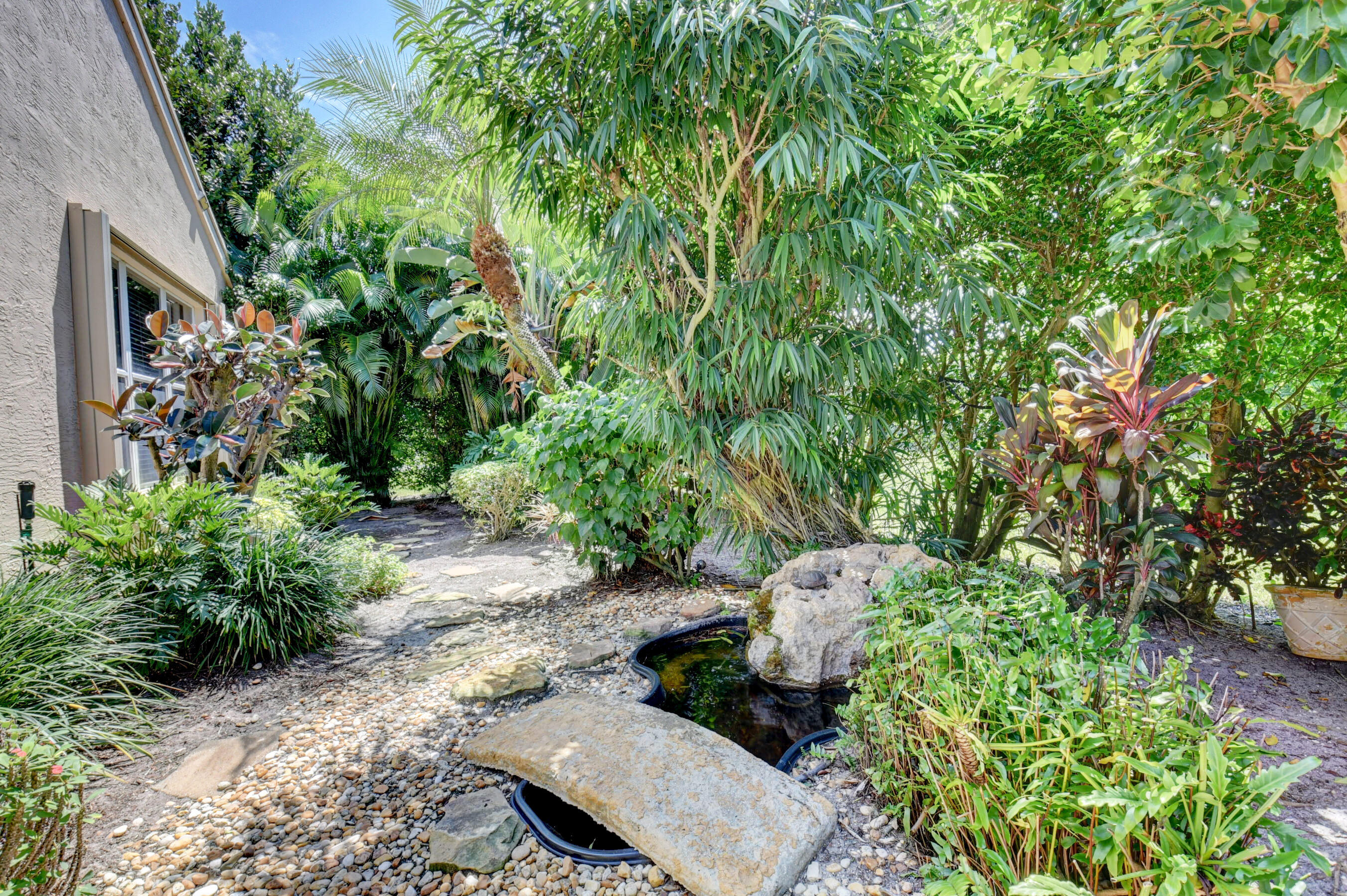 13587 Barcelona Lake Circle