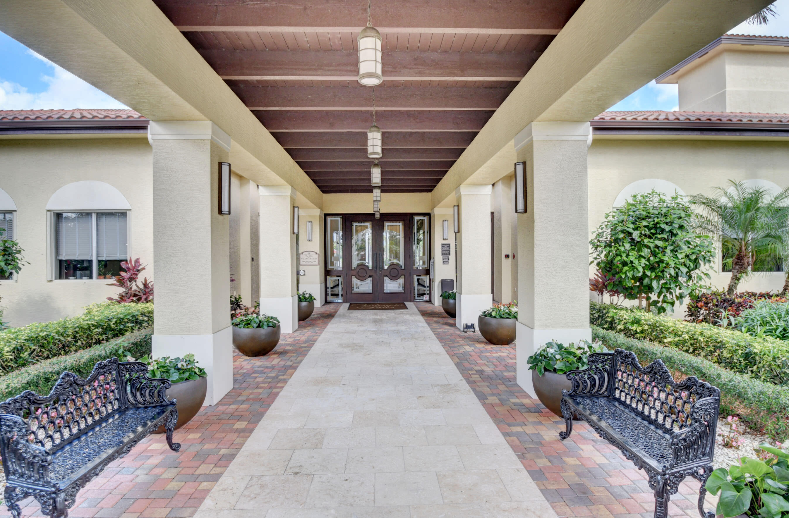13587 Barcelona Lake Circle