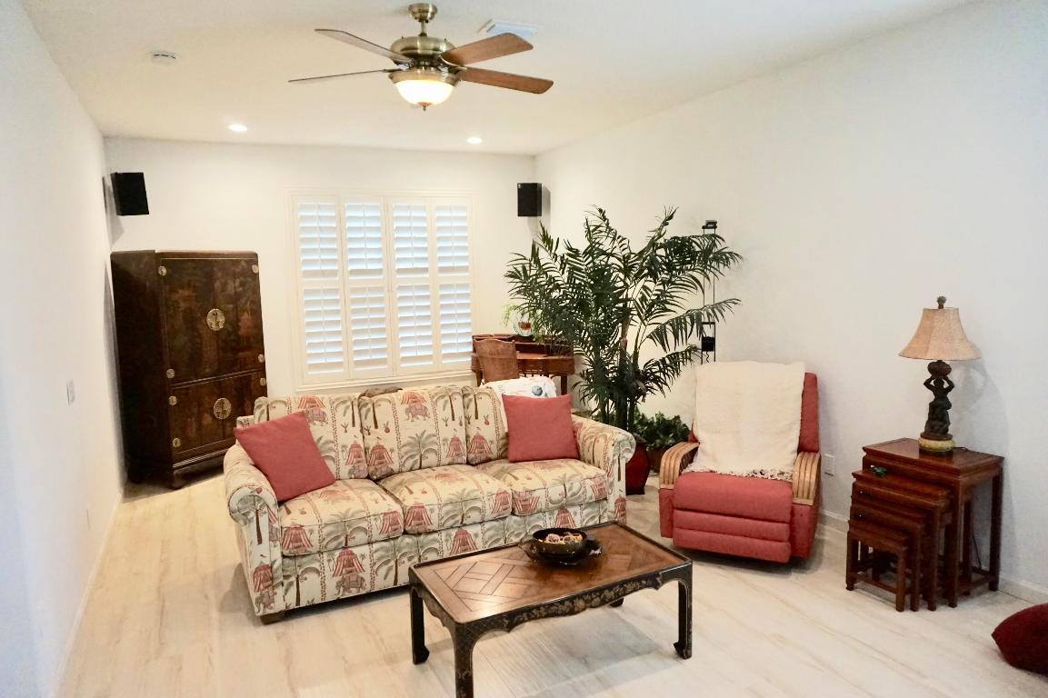 13587 Barcelona Lake Circle