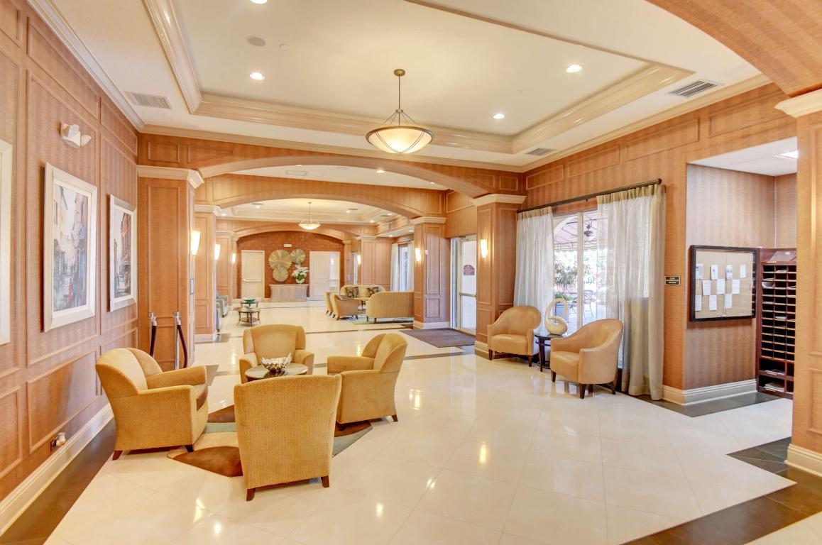 13587 Barcelona Lake Circle