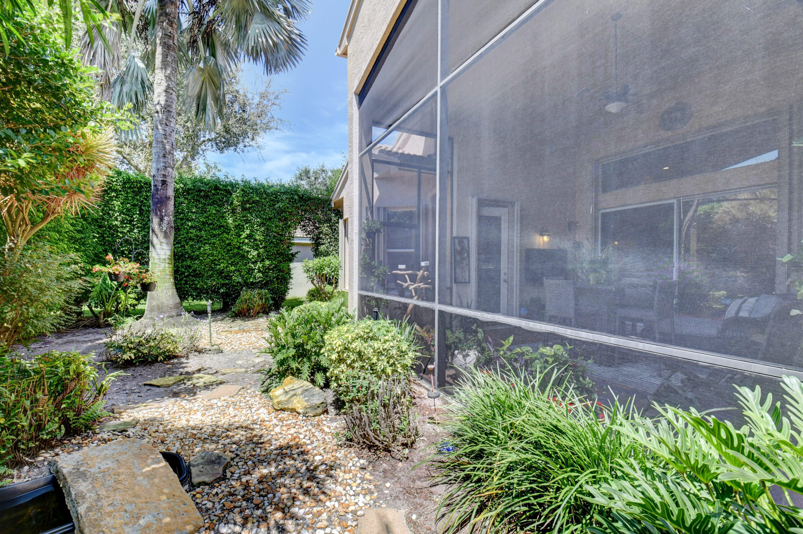 13587 Barcelona Lake Circle