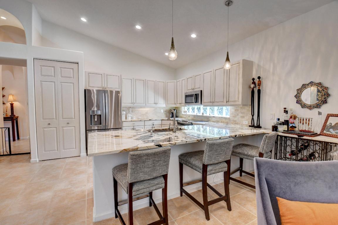 13587 Barcelona Lake Circle