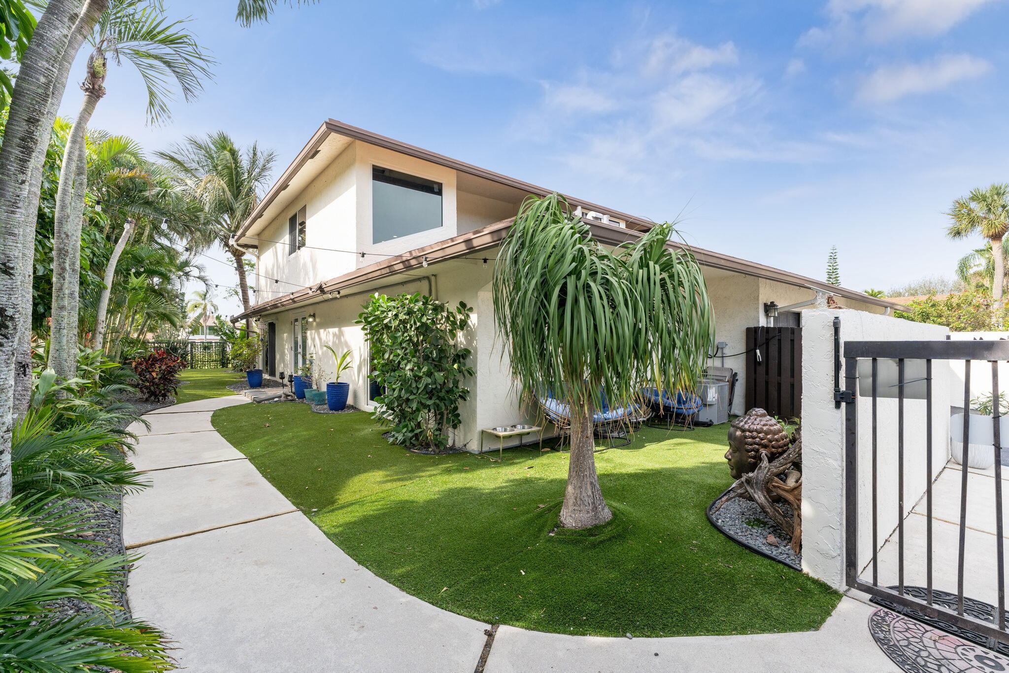 494 SW 28th Avenue