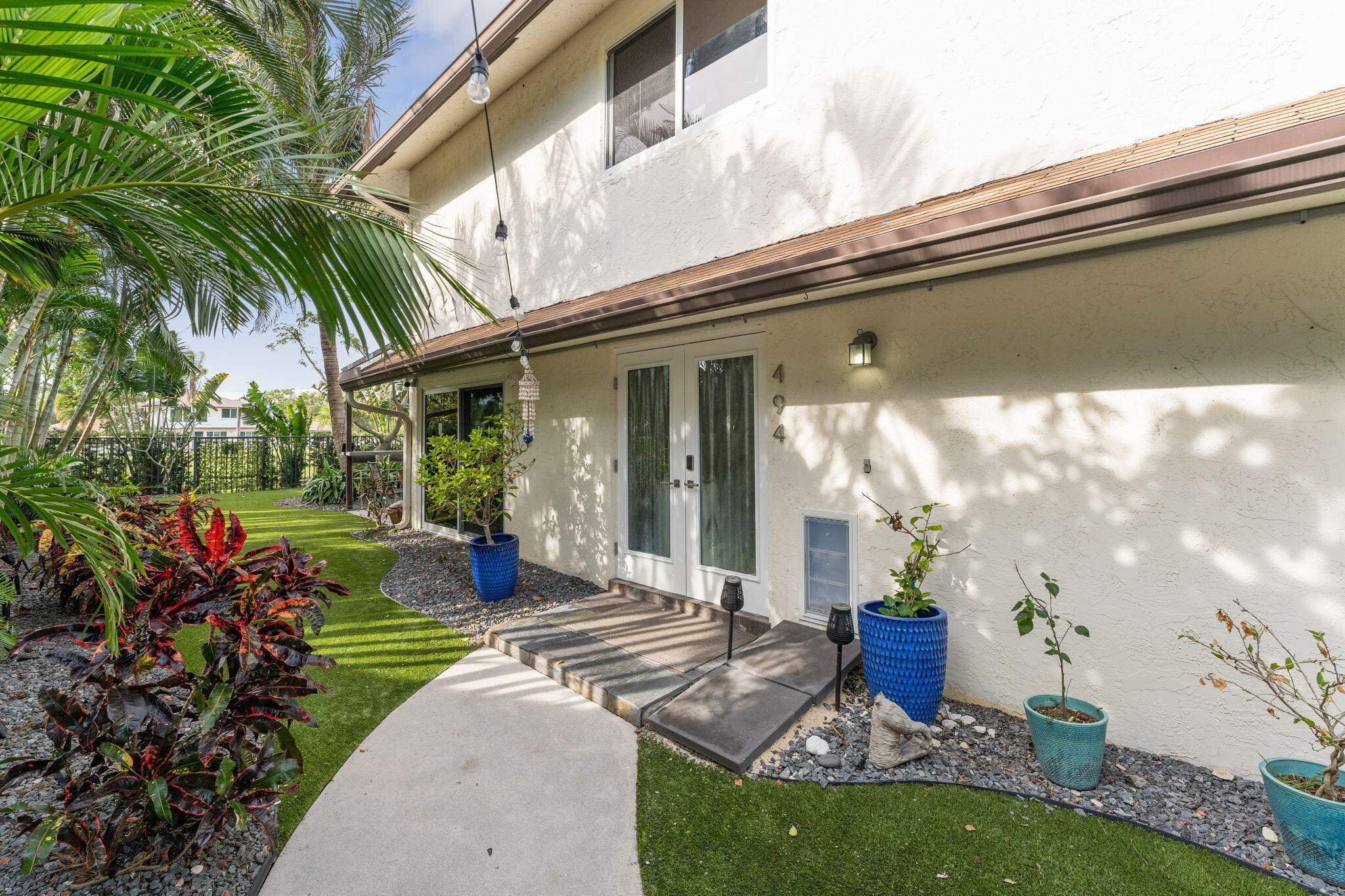 494 SW 28th Avenue