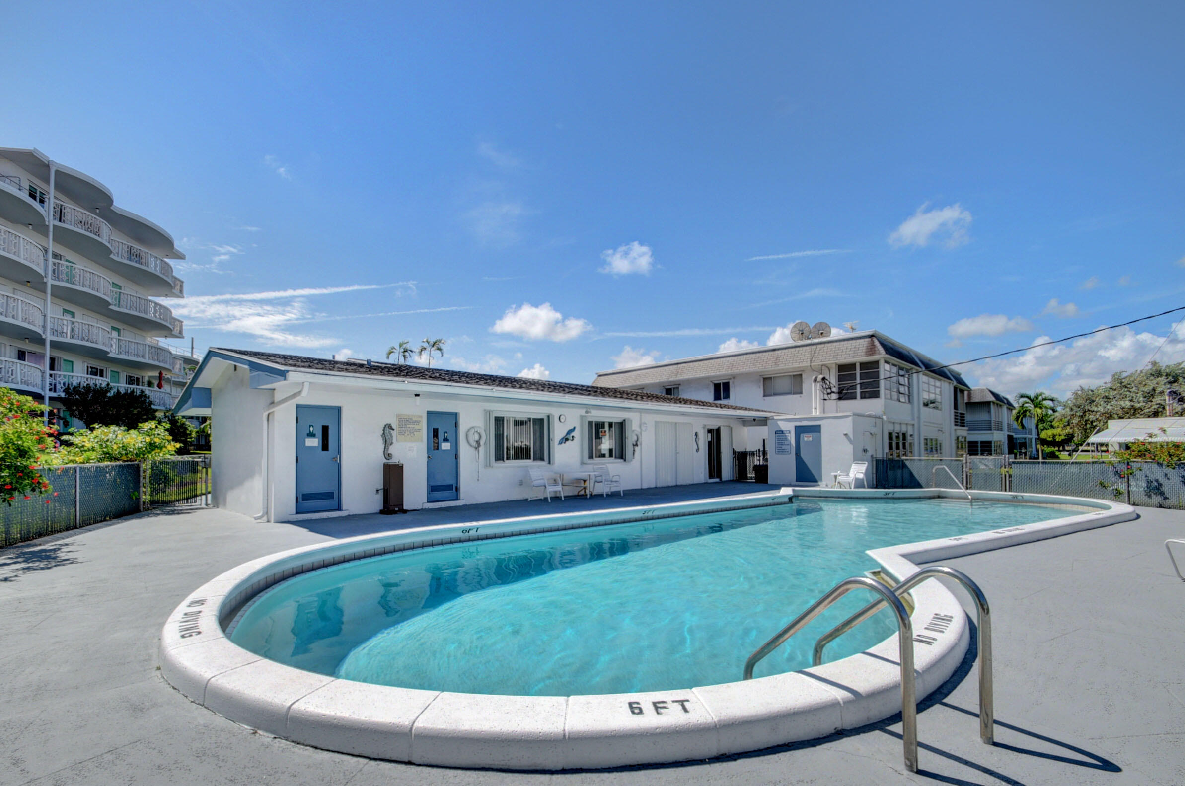 2480 Lake Osborne Drive 109