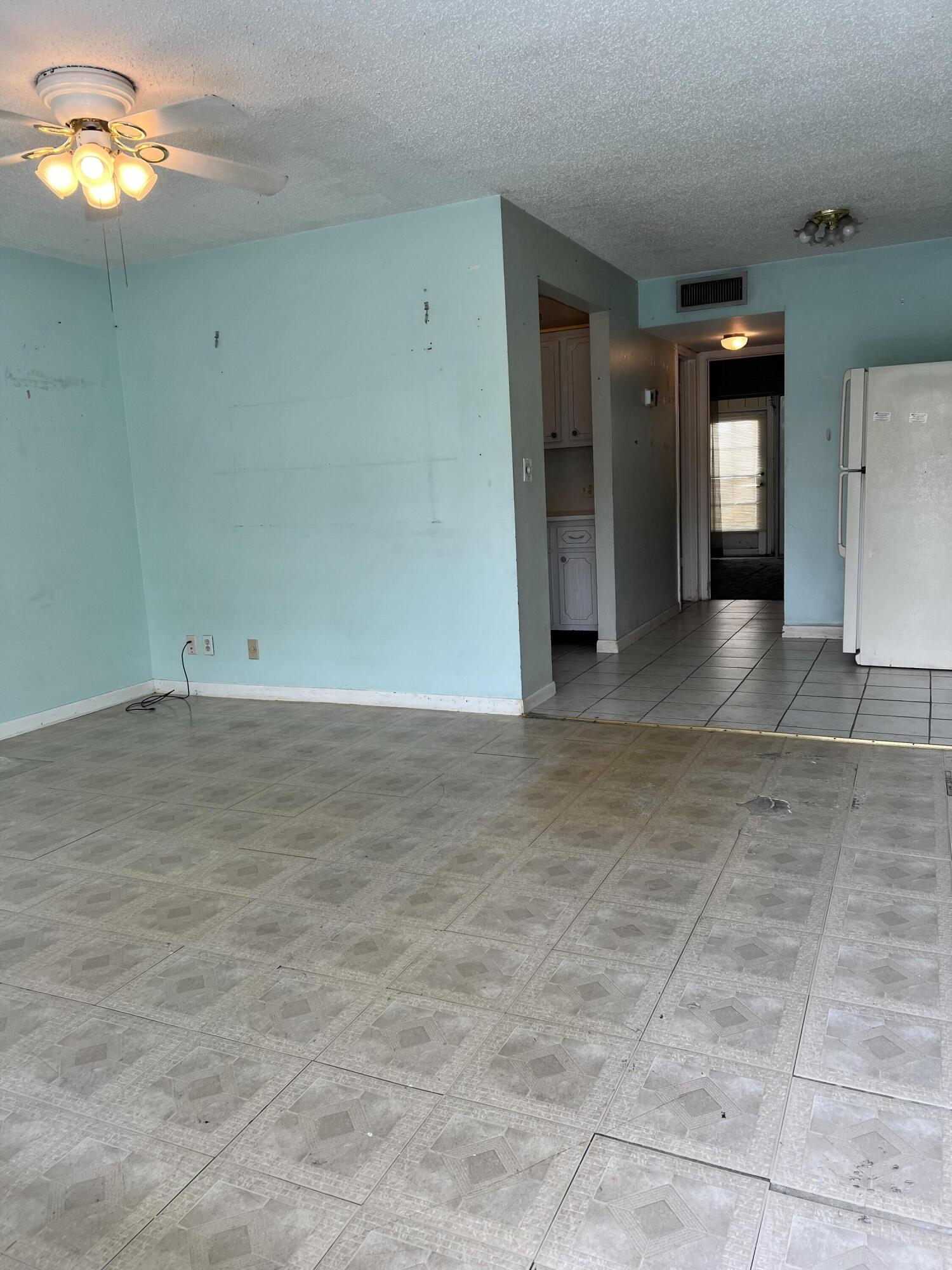 2480 Lake Osborne Drive 109
