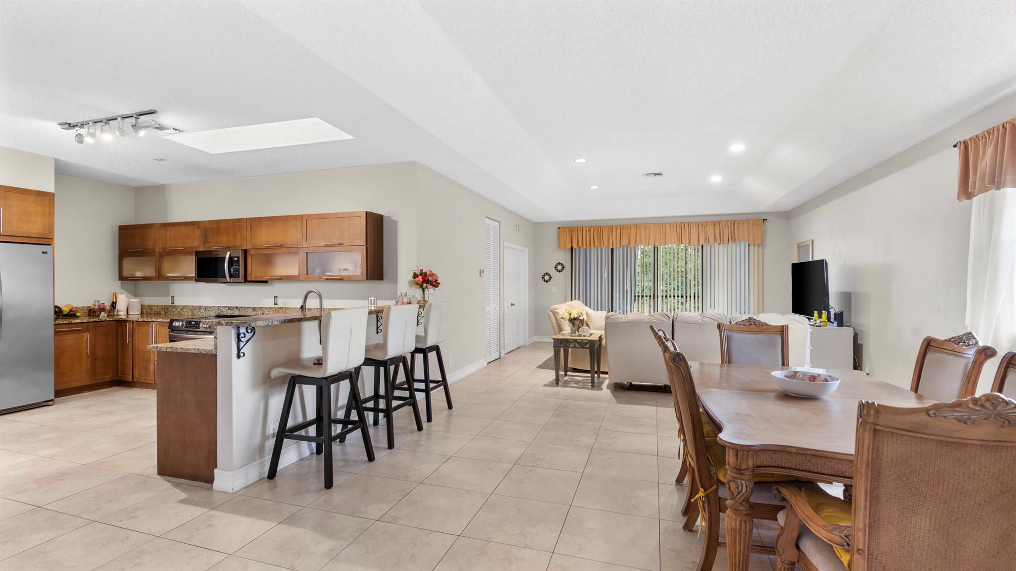 8640 Via Reale 73u / 2