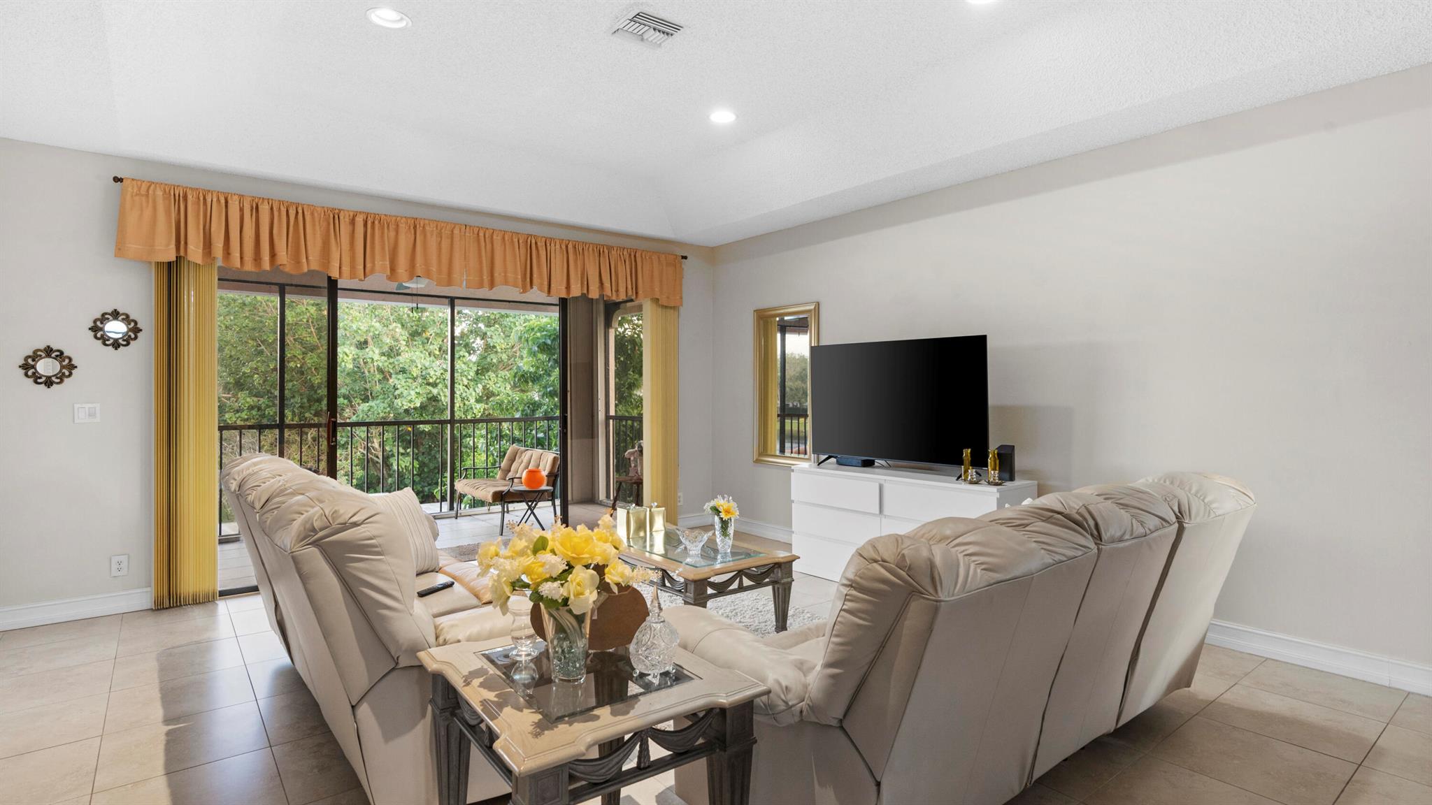 8640 Via Reale 73u / 2