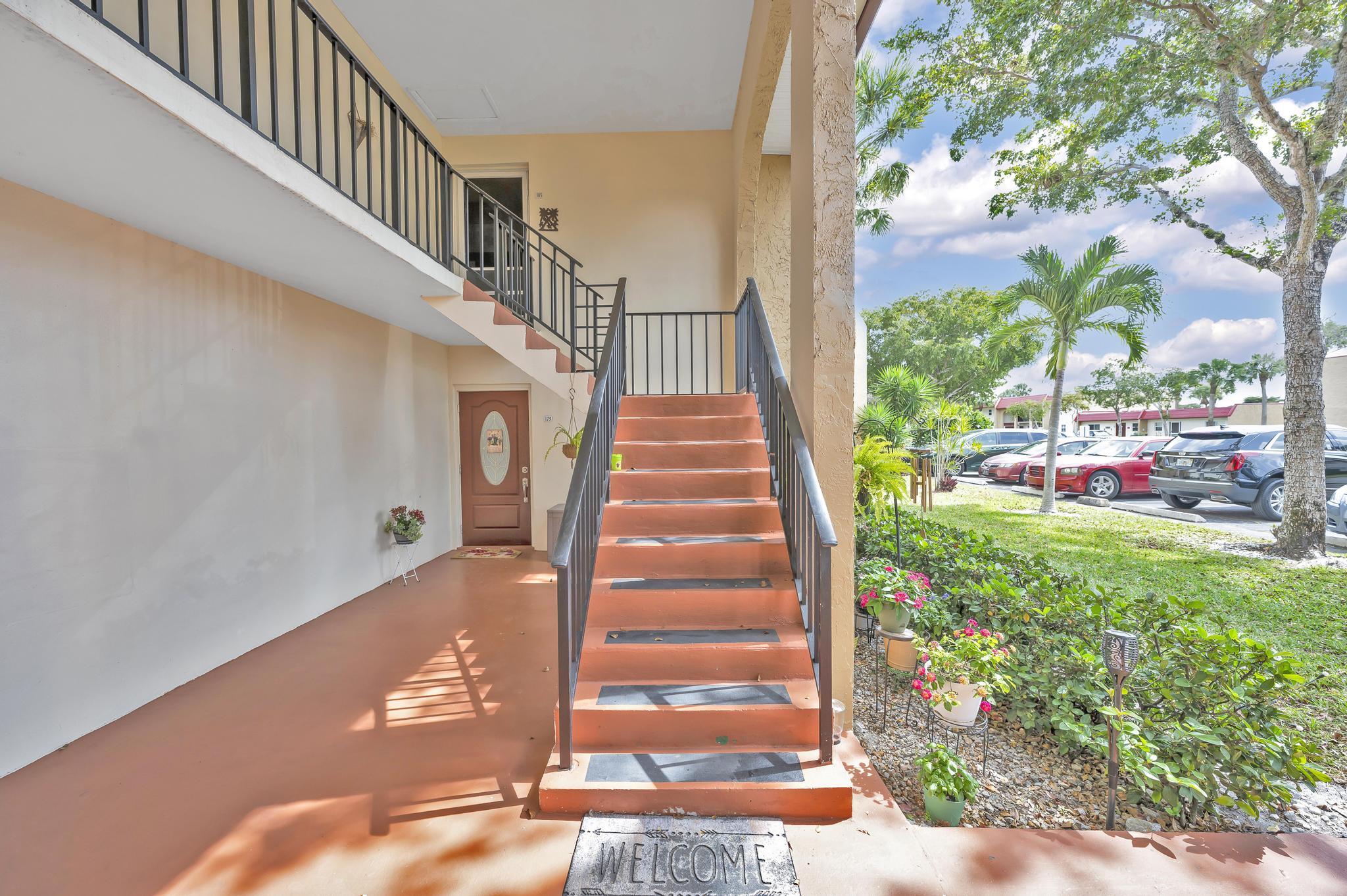 185 Lake Evelyn Drive