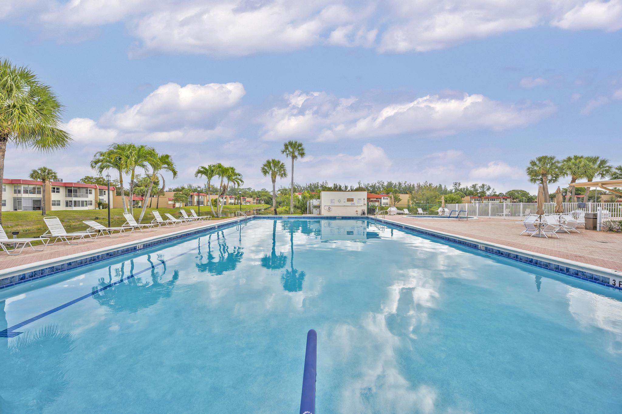 185 Lake Evelyn Drive
