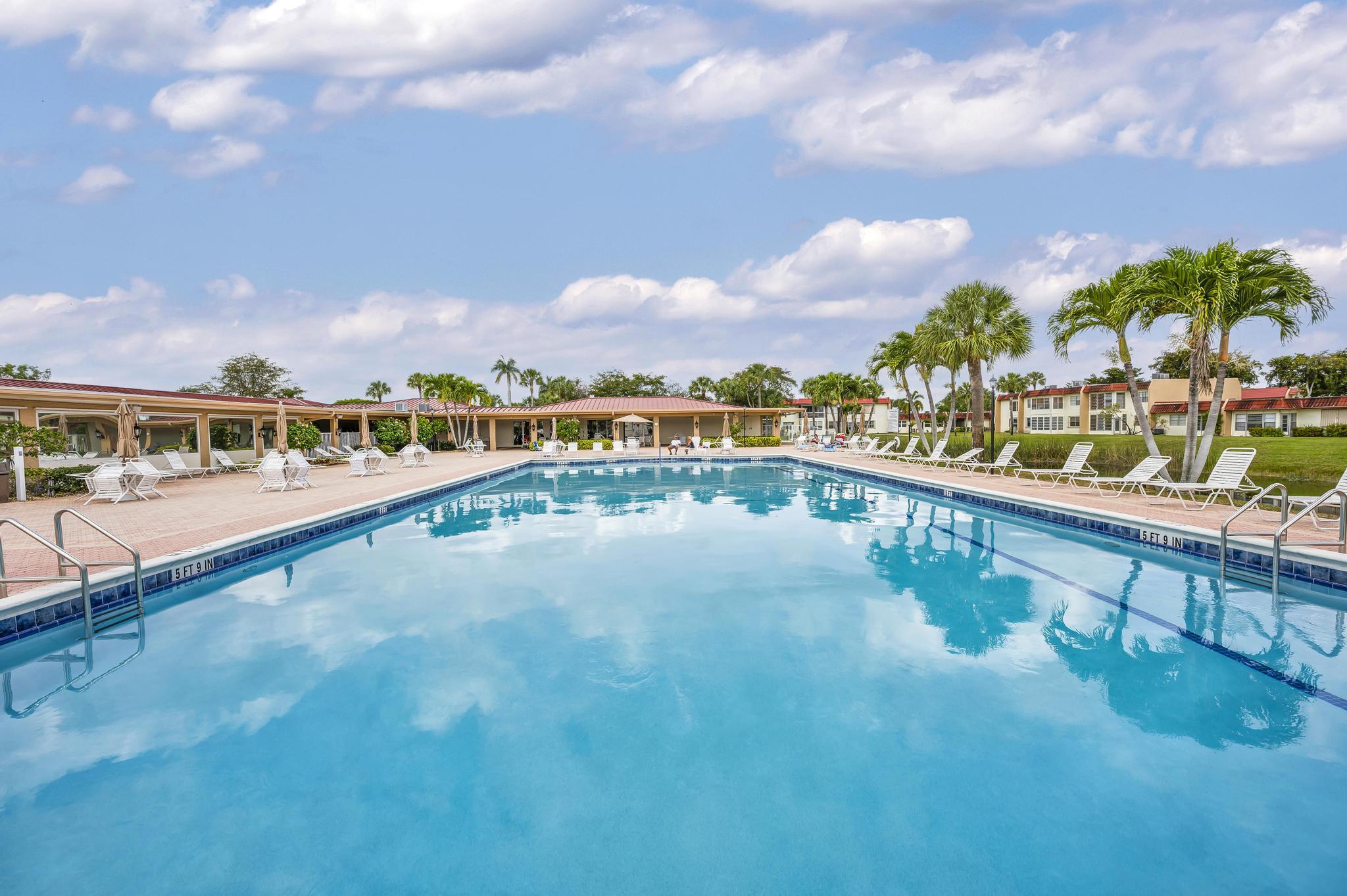 185 Lake Evelyn Drive