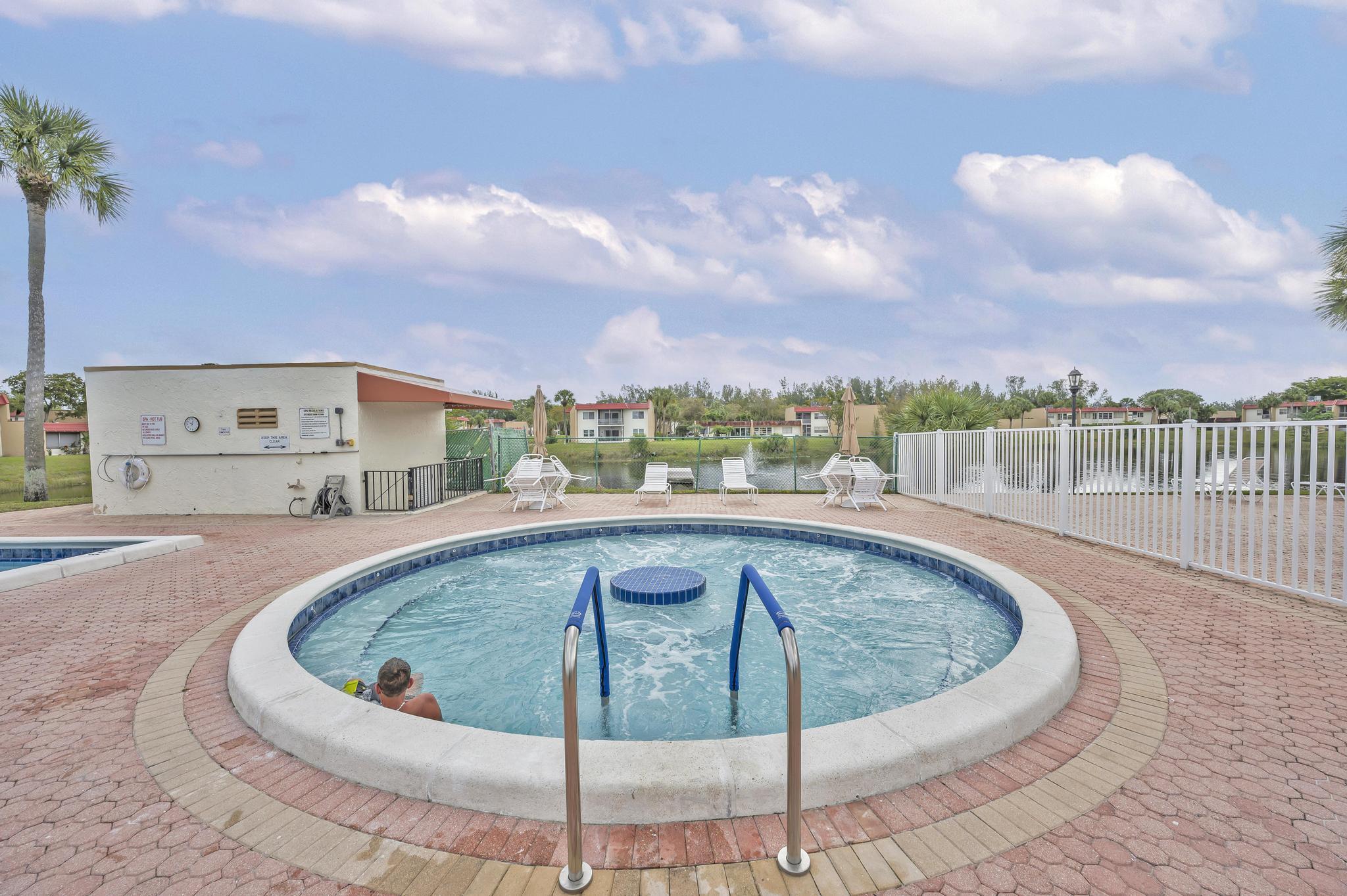 185 Lake Evelyn Drive
