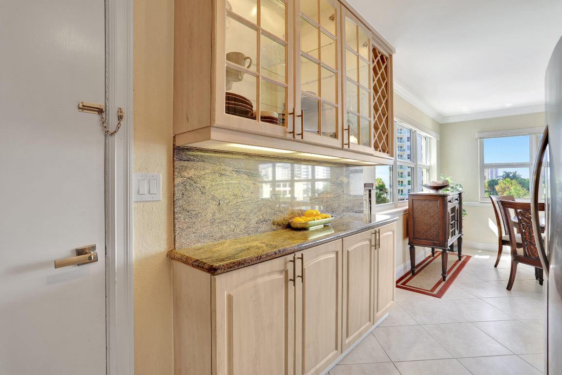 3700 Galt Ocean Drive 311