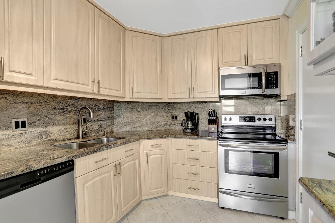 3700 Galt Ocean Drive 311