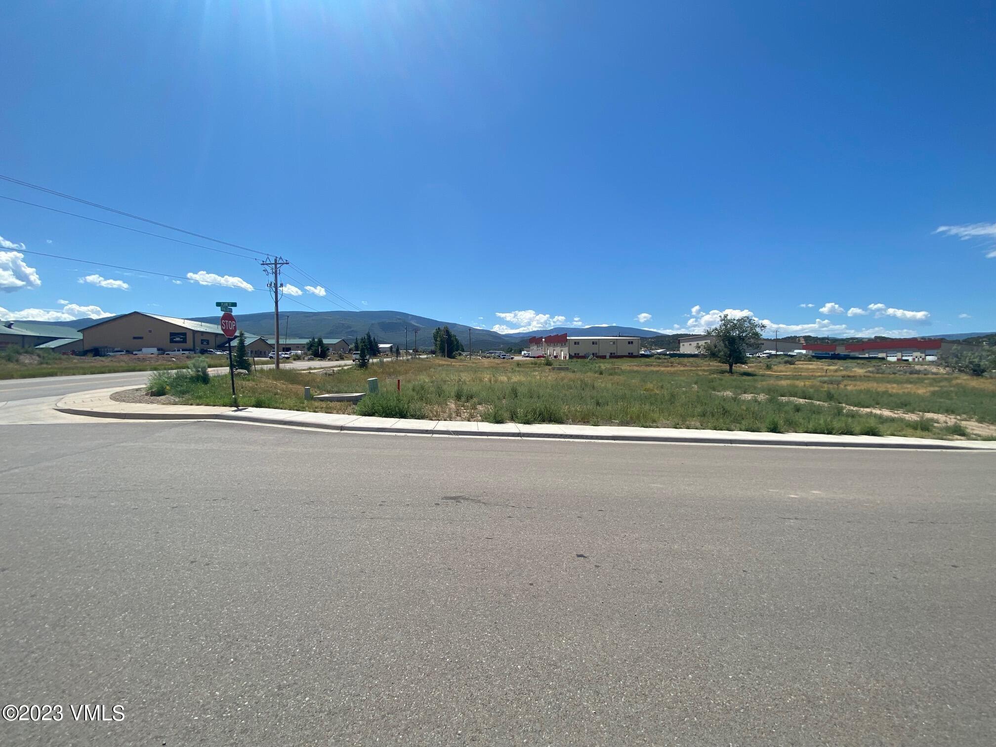 405-425 Plane Street