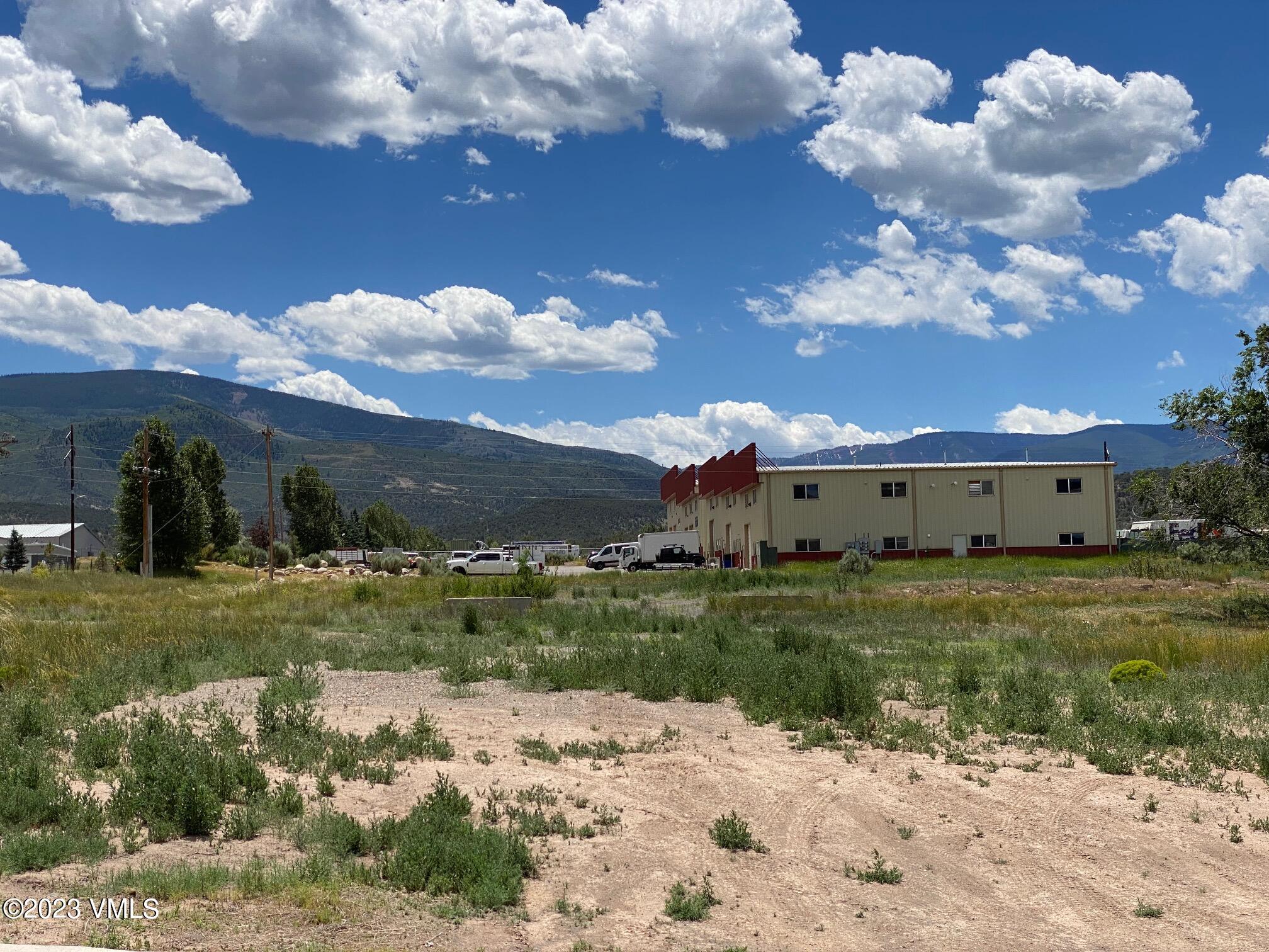 405-425 Plane Street