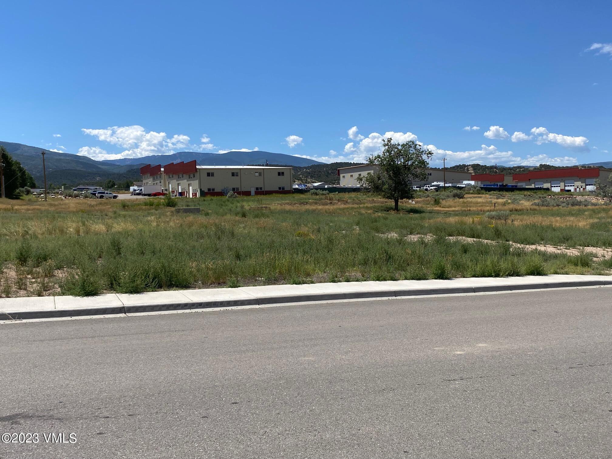 405-425 Plane Street