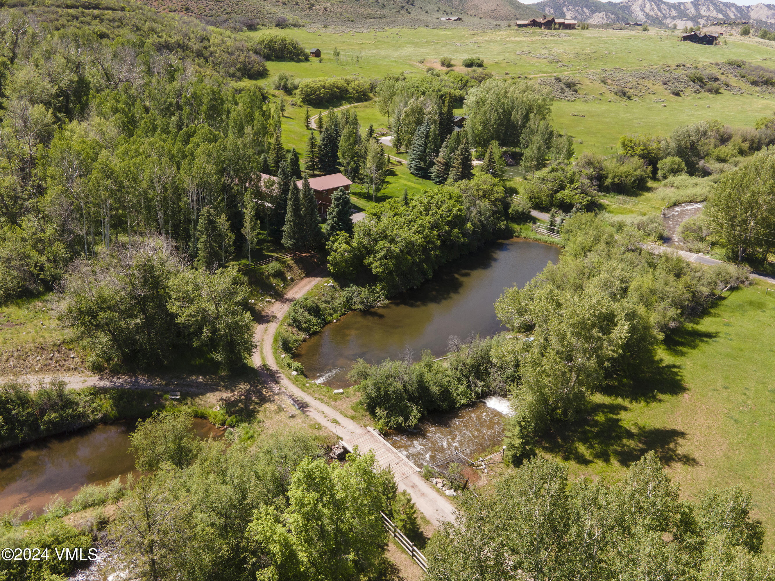 9001 Brush Creek Road