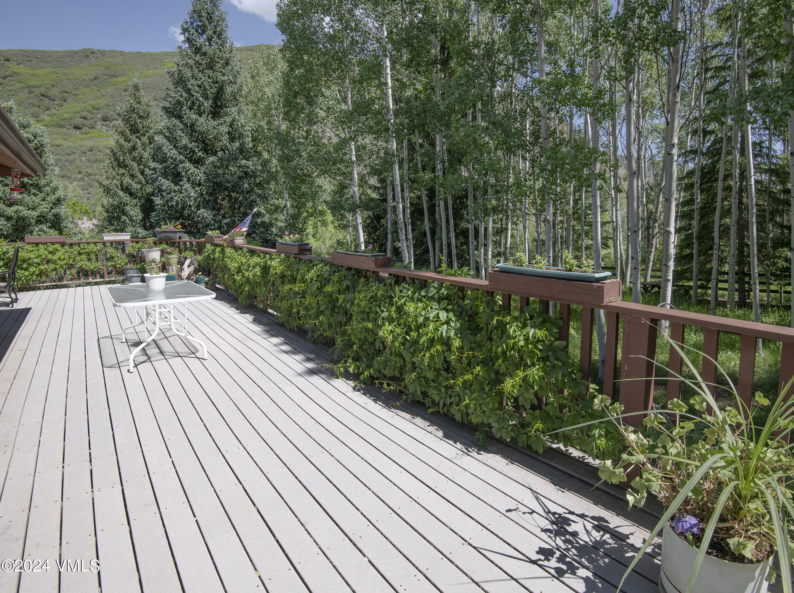 9001 Brush Creek Road