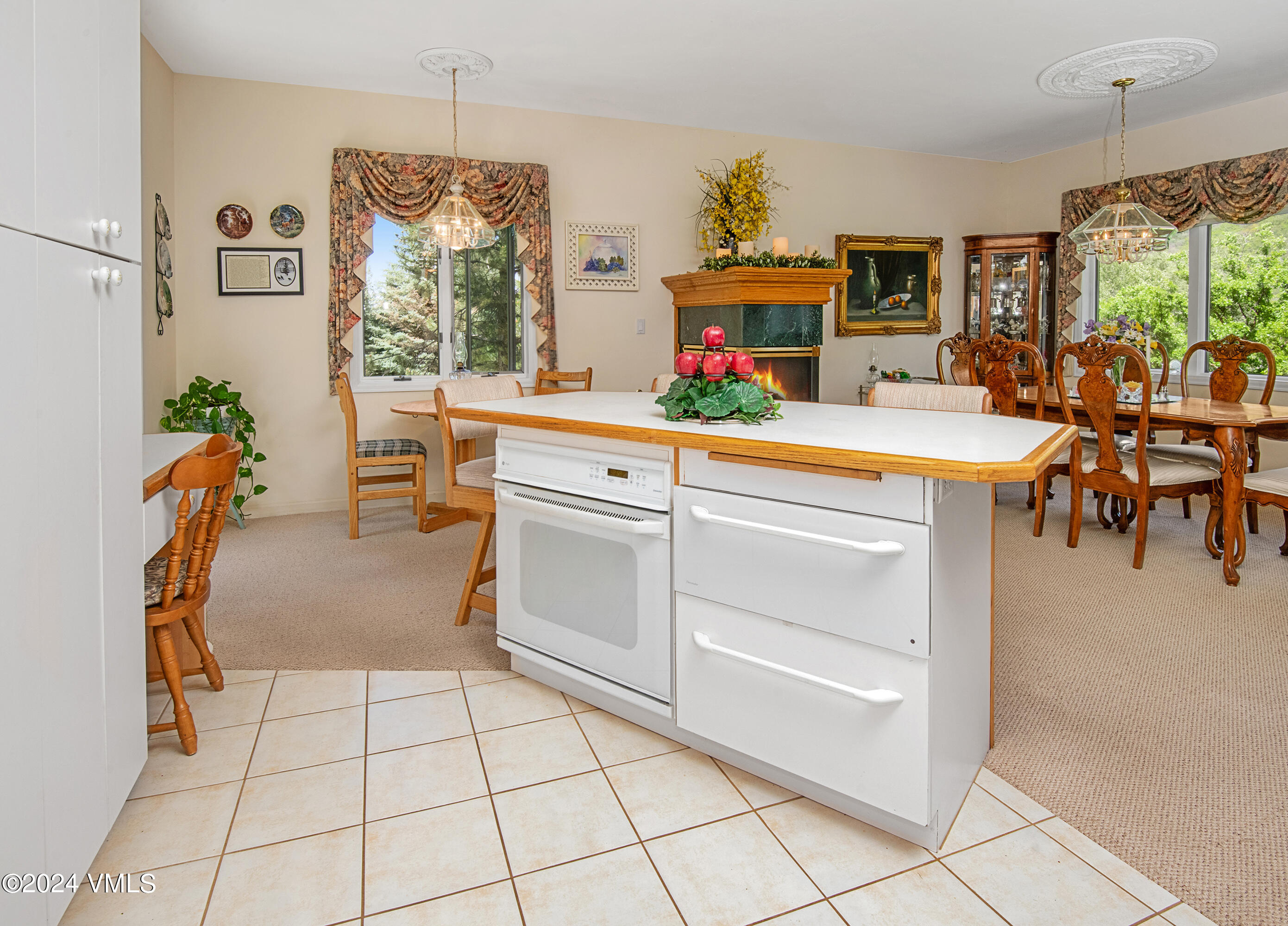 9001 Brush Creek Road