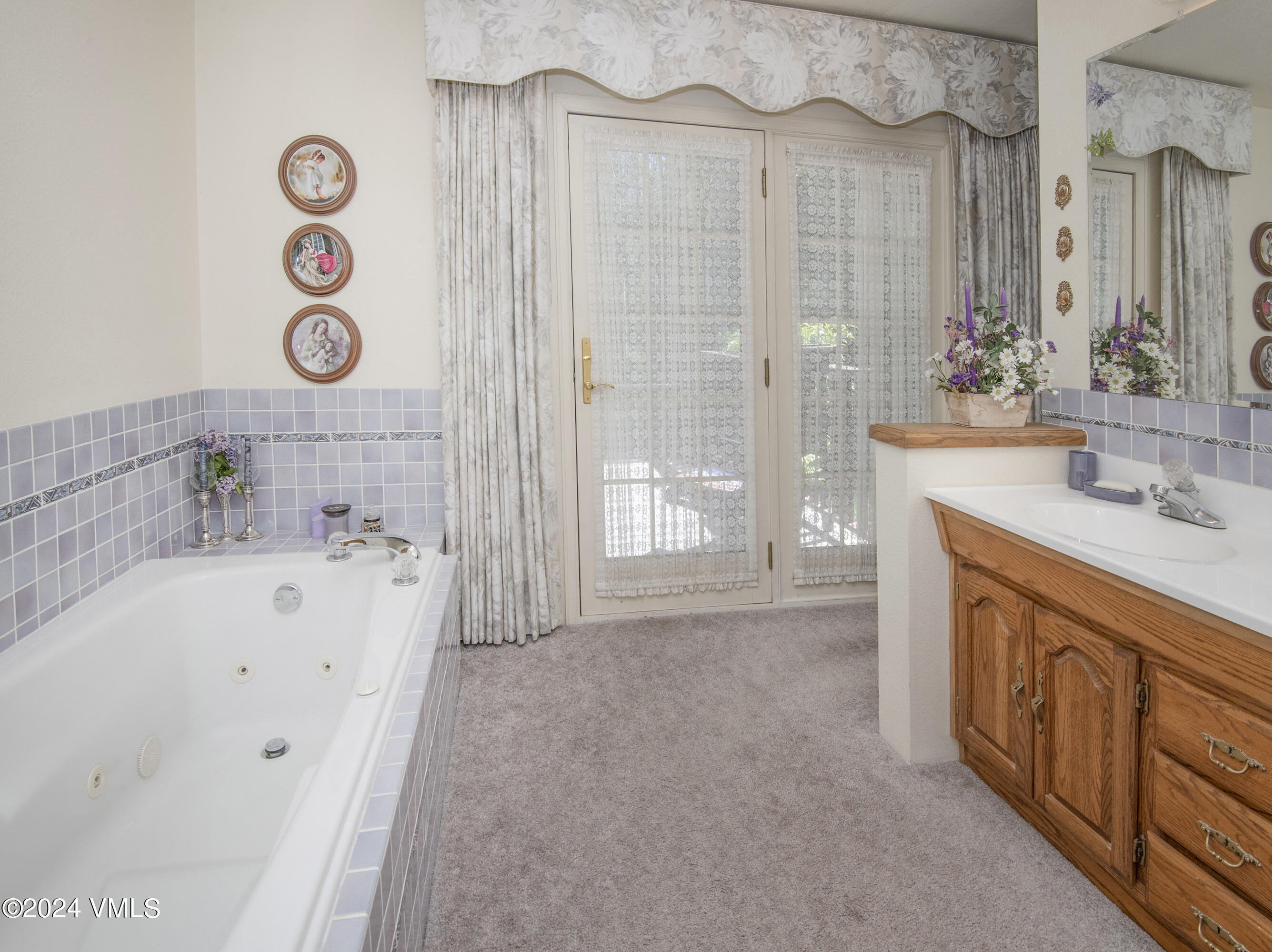 9001 Brush Creek Road