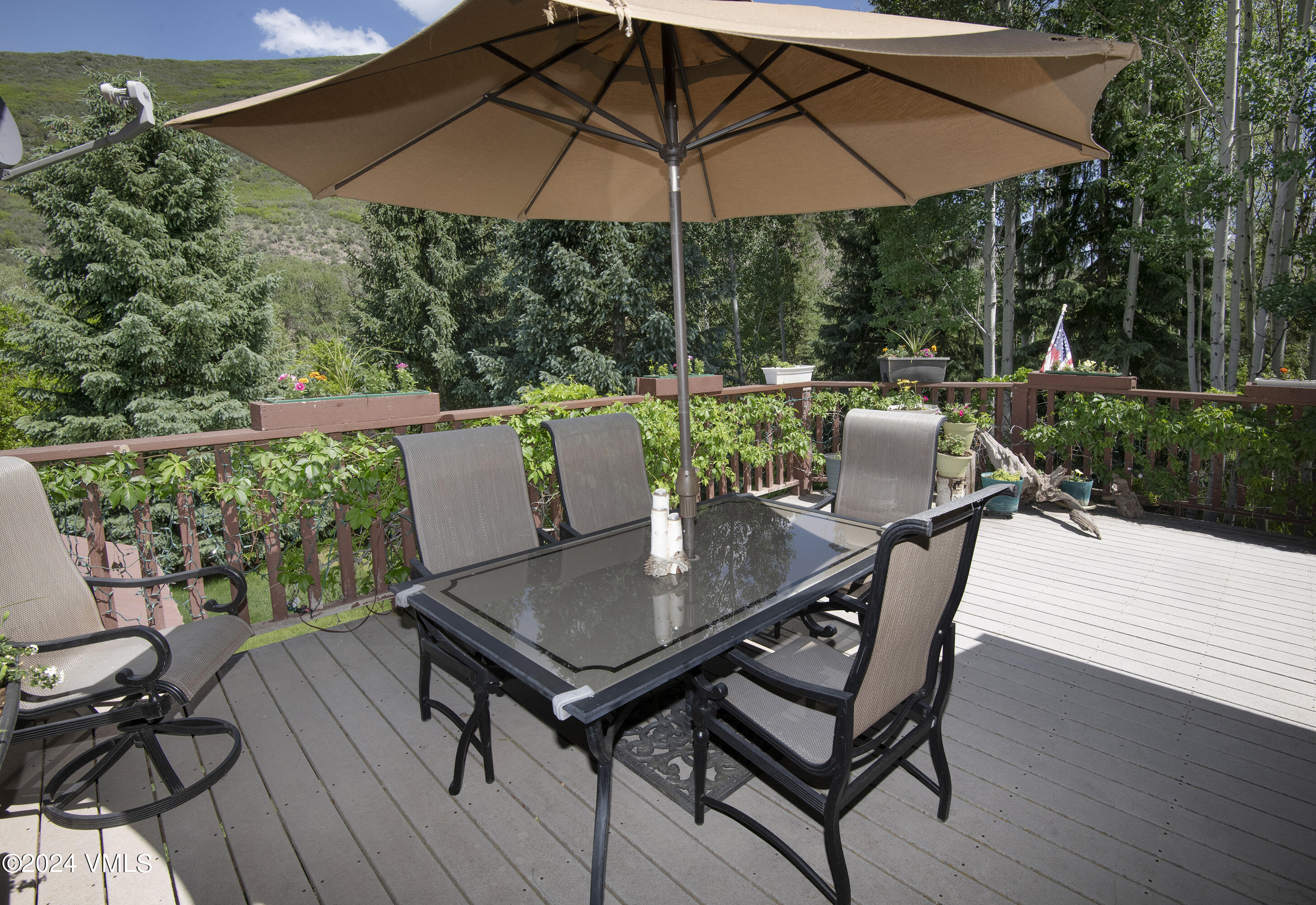 9001 Brush Creek Road