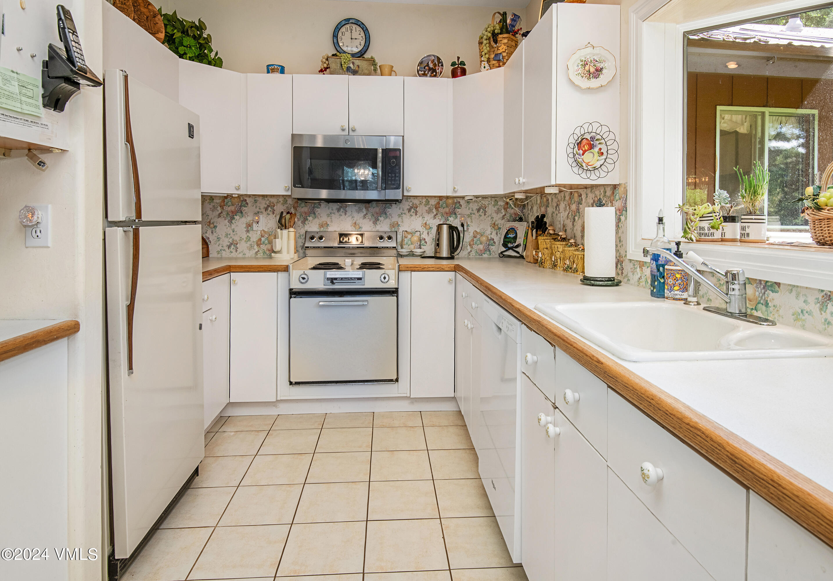 9001 Brush Creek Road