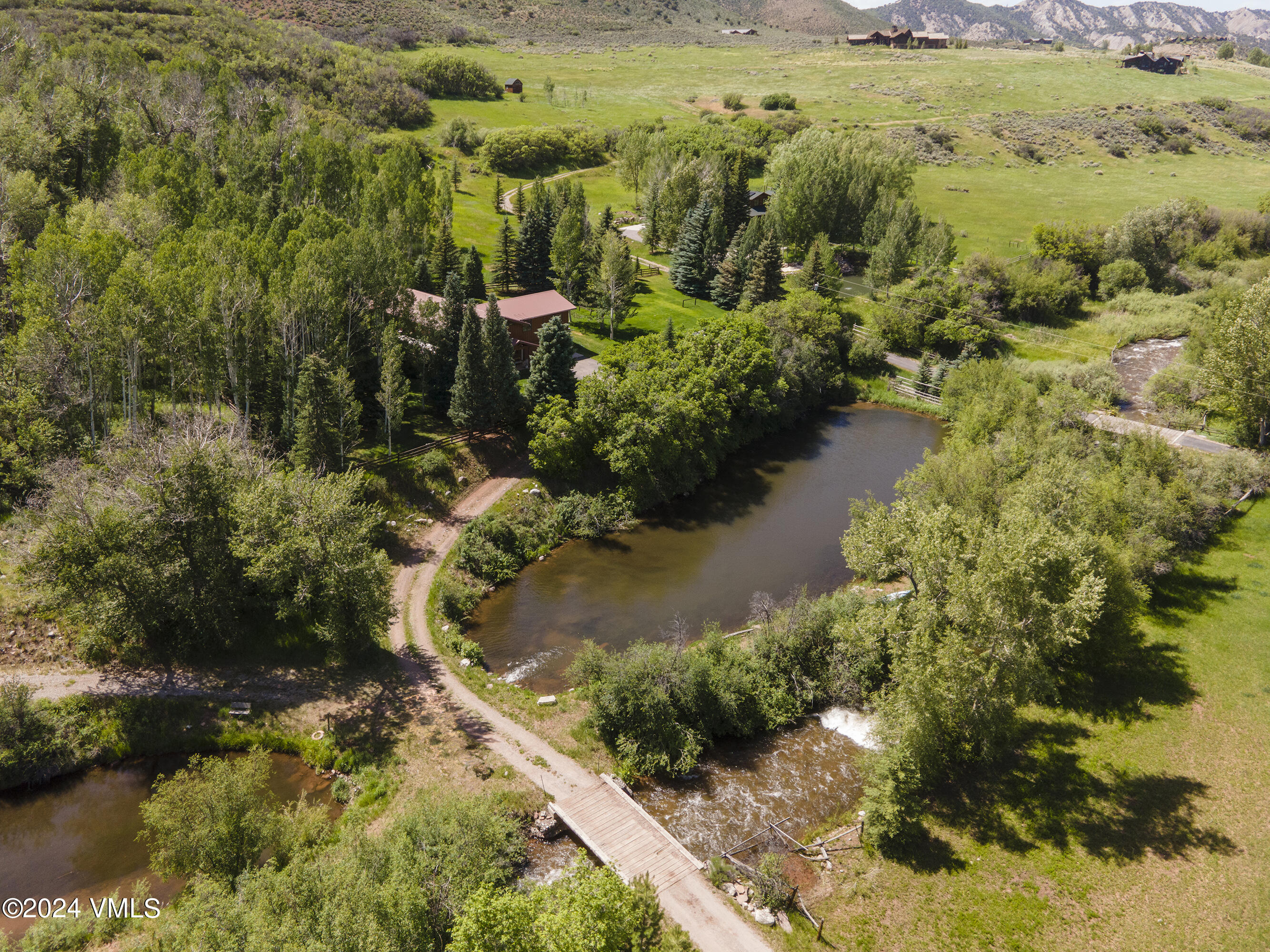 9001 Brush Creek Road