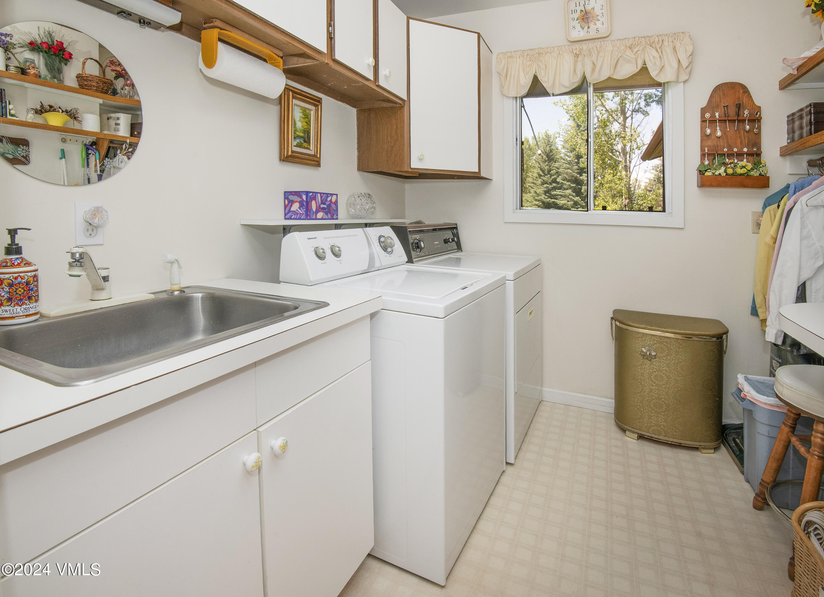 9001 Brush Creek Road