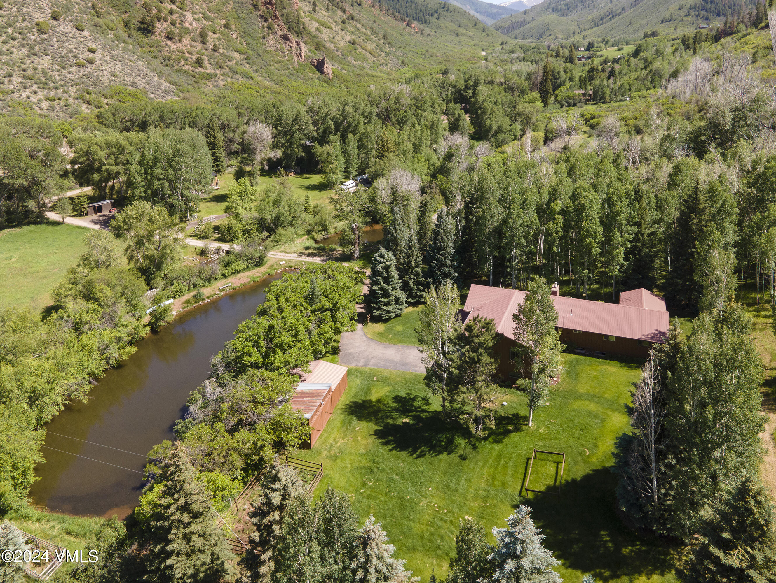 9001 Brush Creek Road