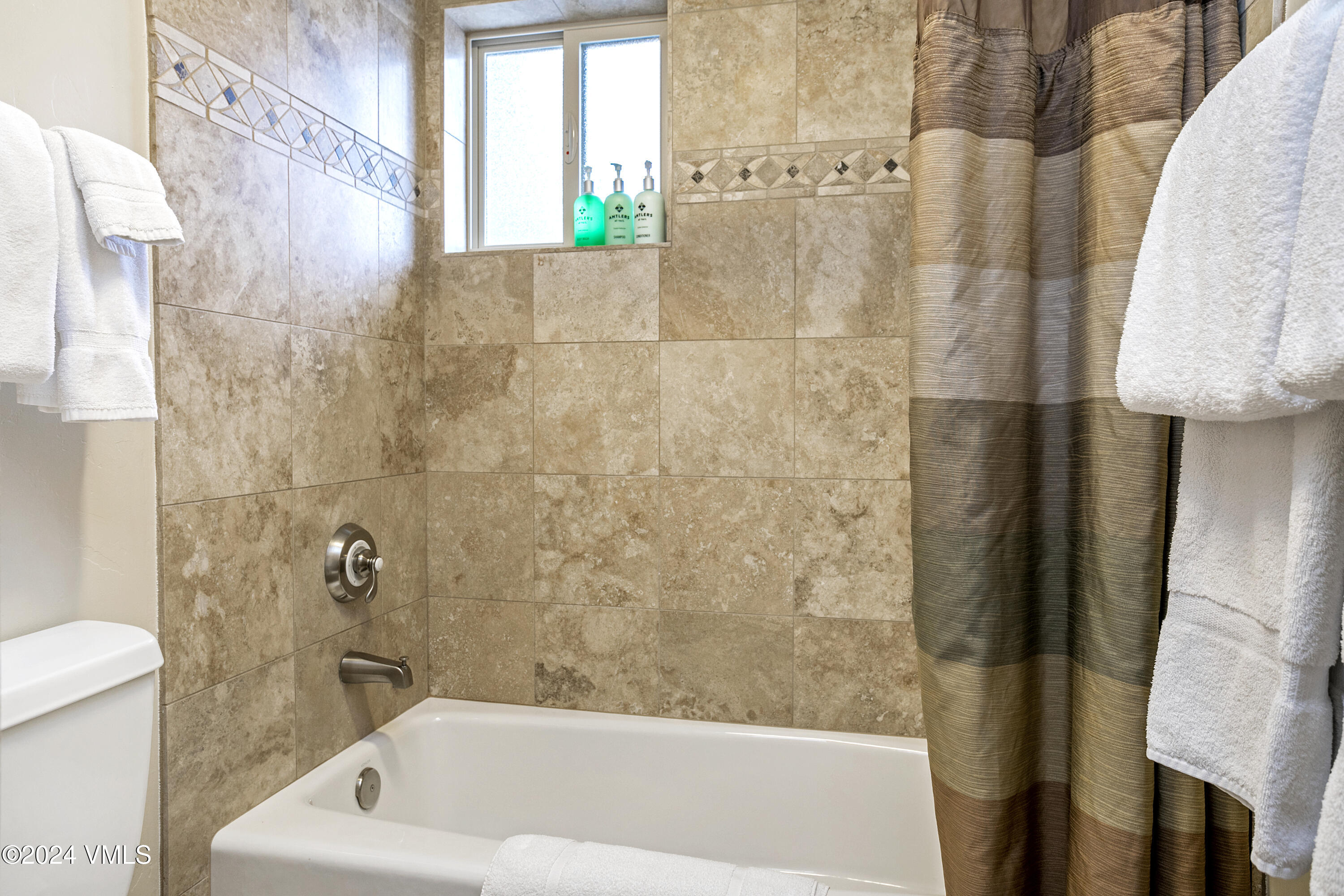 680 Lionshead Place 502