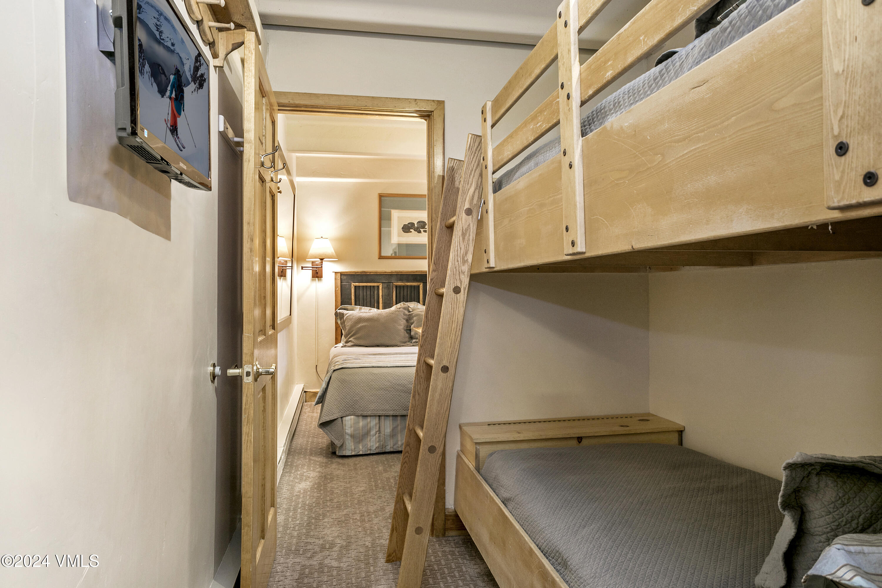 680 Lionshead Place 502