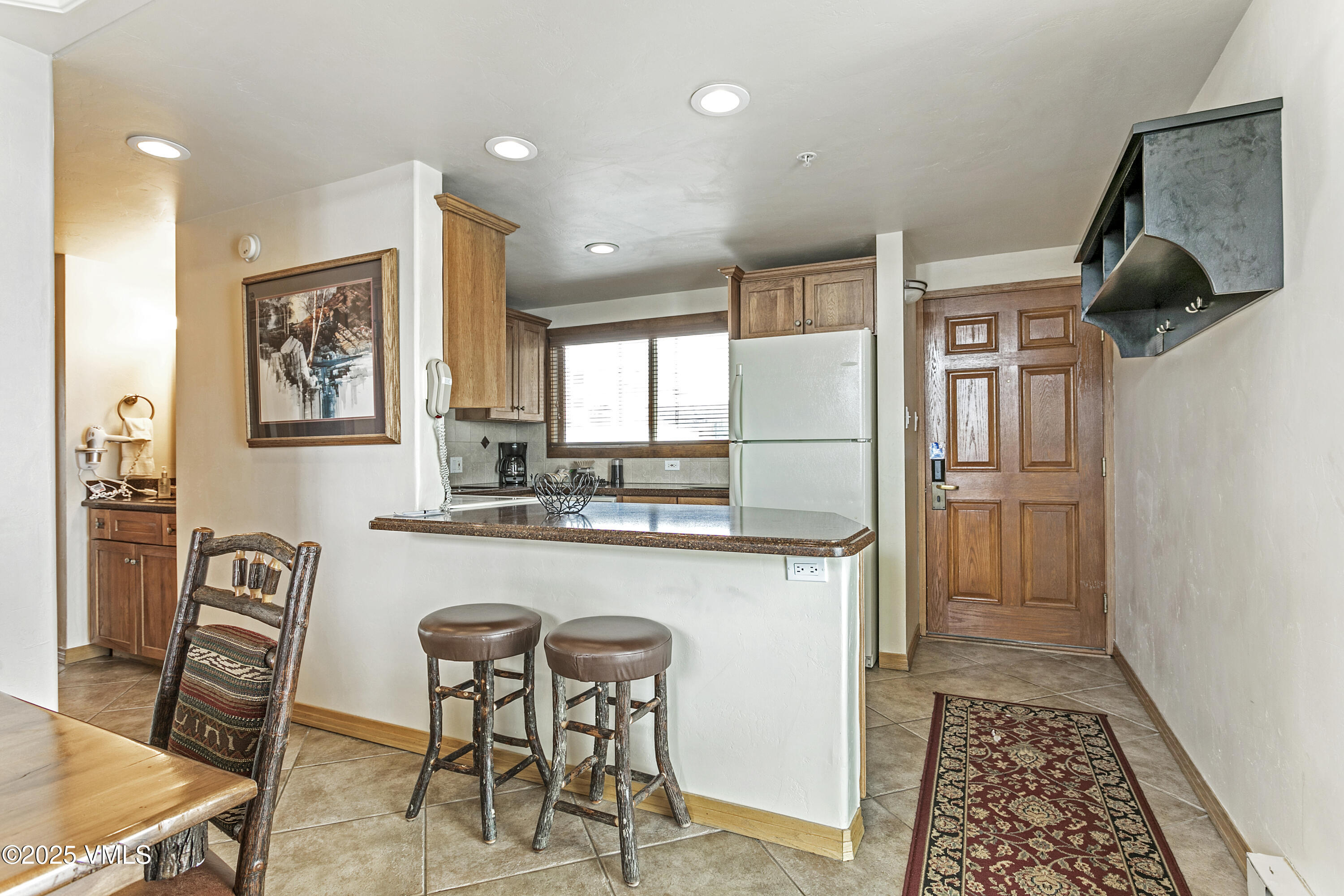 680 Lionshead Place 703