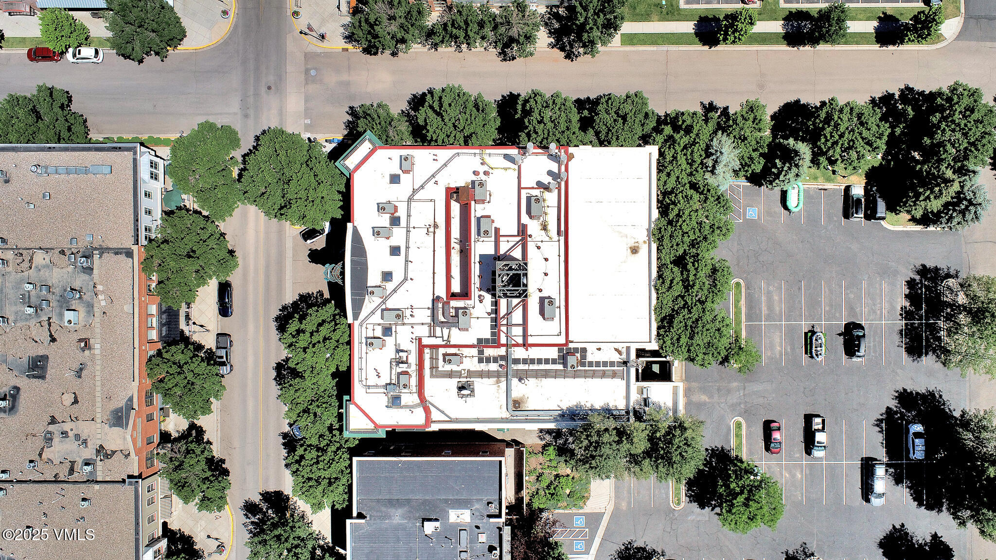 1140 Capitol Street 204