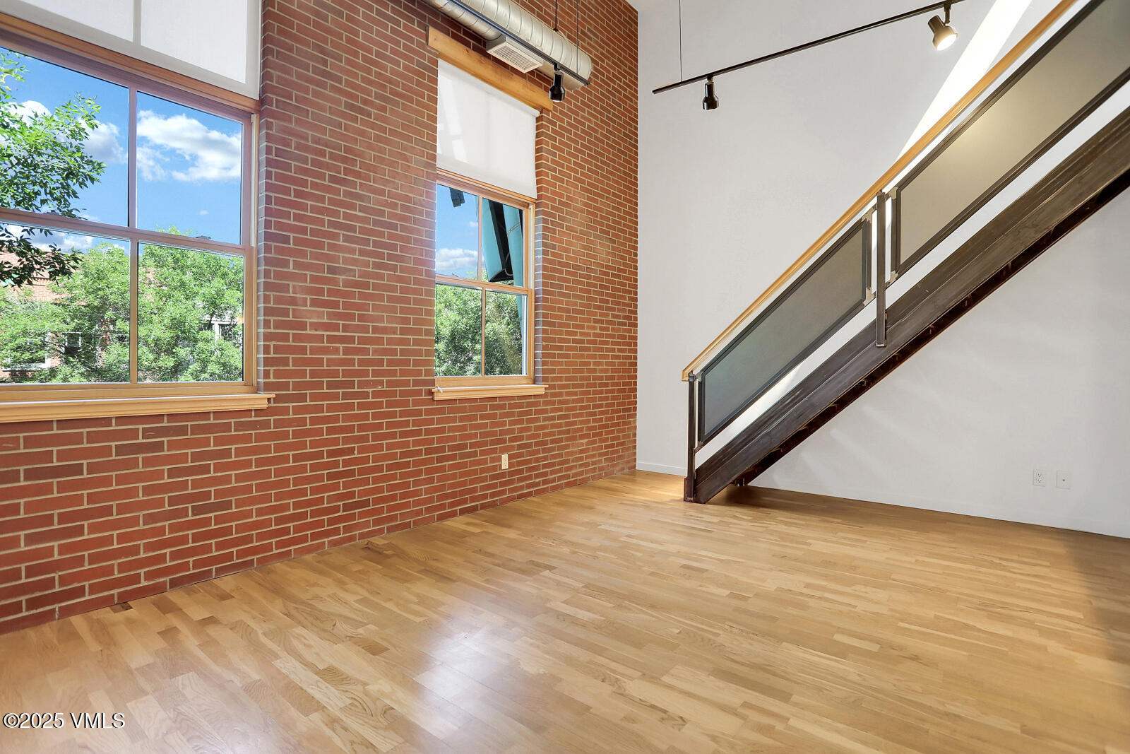 1140 Capitol Street 204