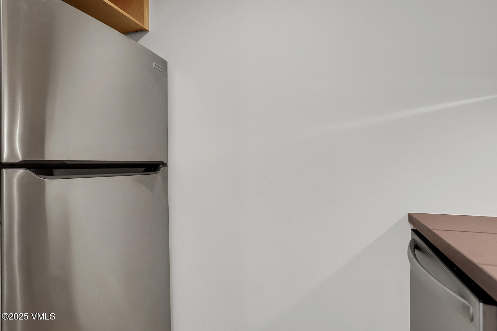 1140 Capitol Street 204