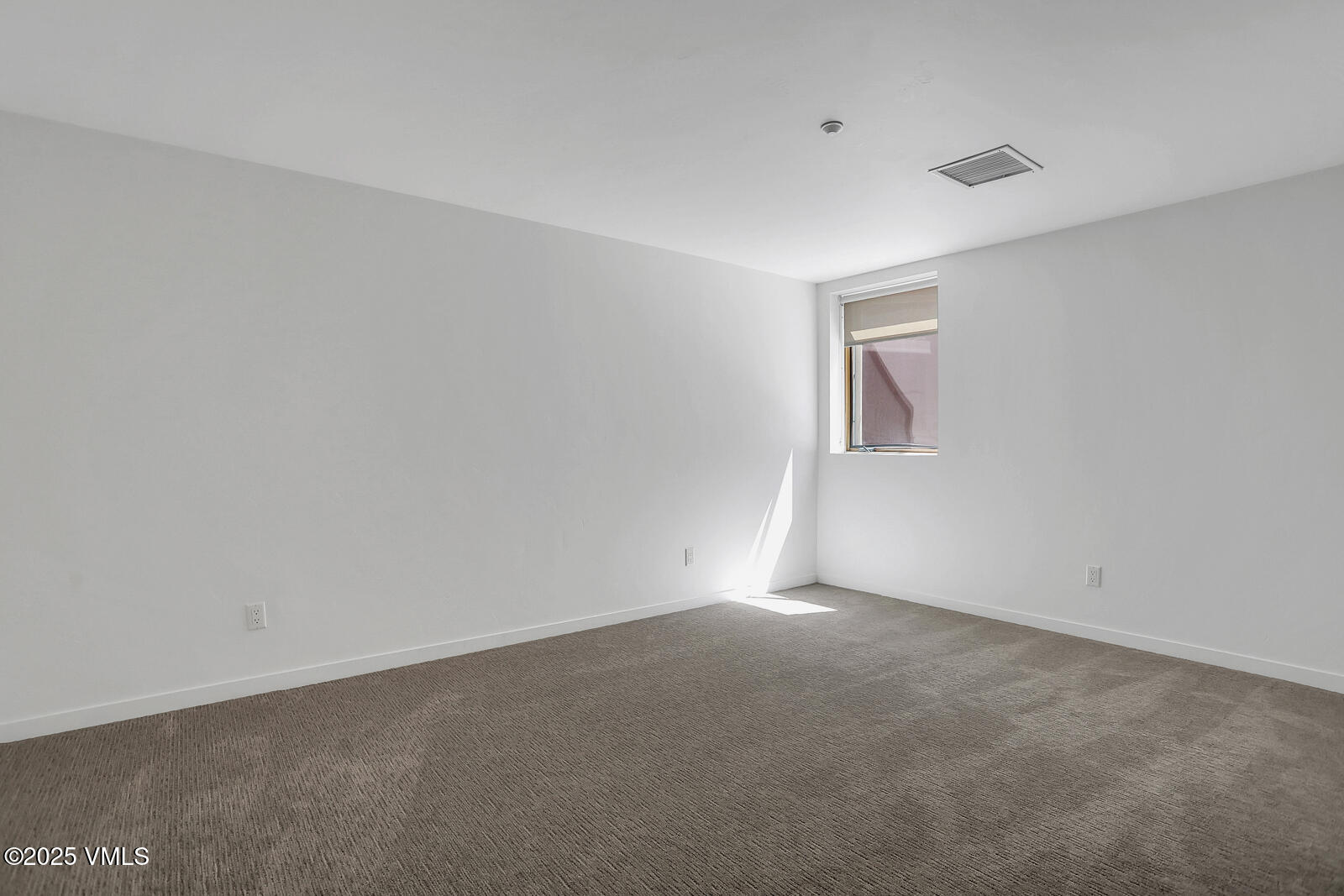 1140 Capitol Street 204