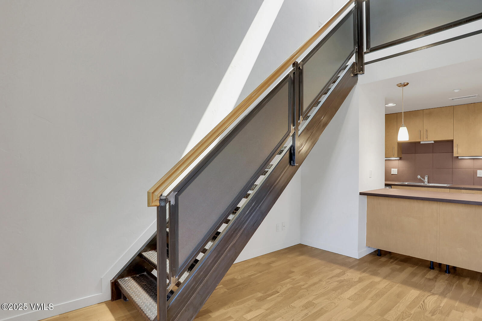 1140 Capitol Street 204