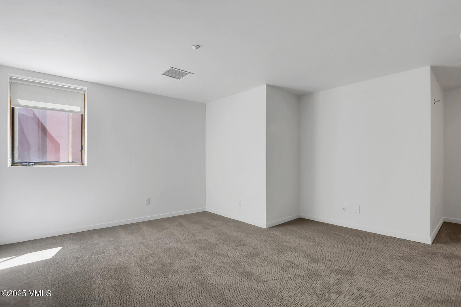 1140 Capitol Street 204