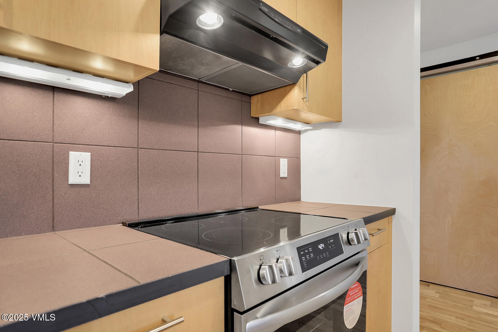 1140 Capitol Street 204