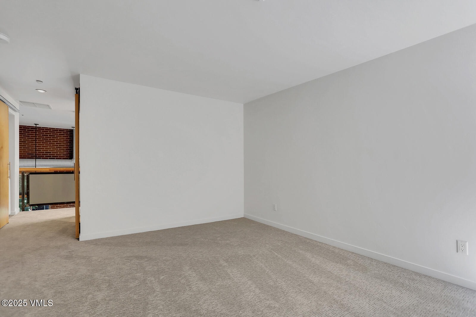 1140 Capitol Street 204