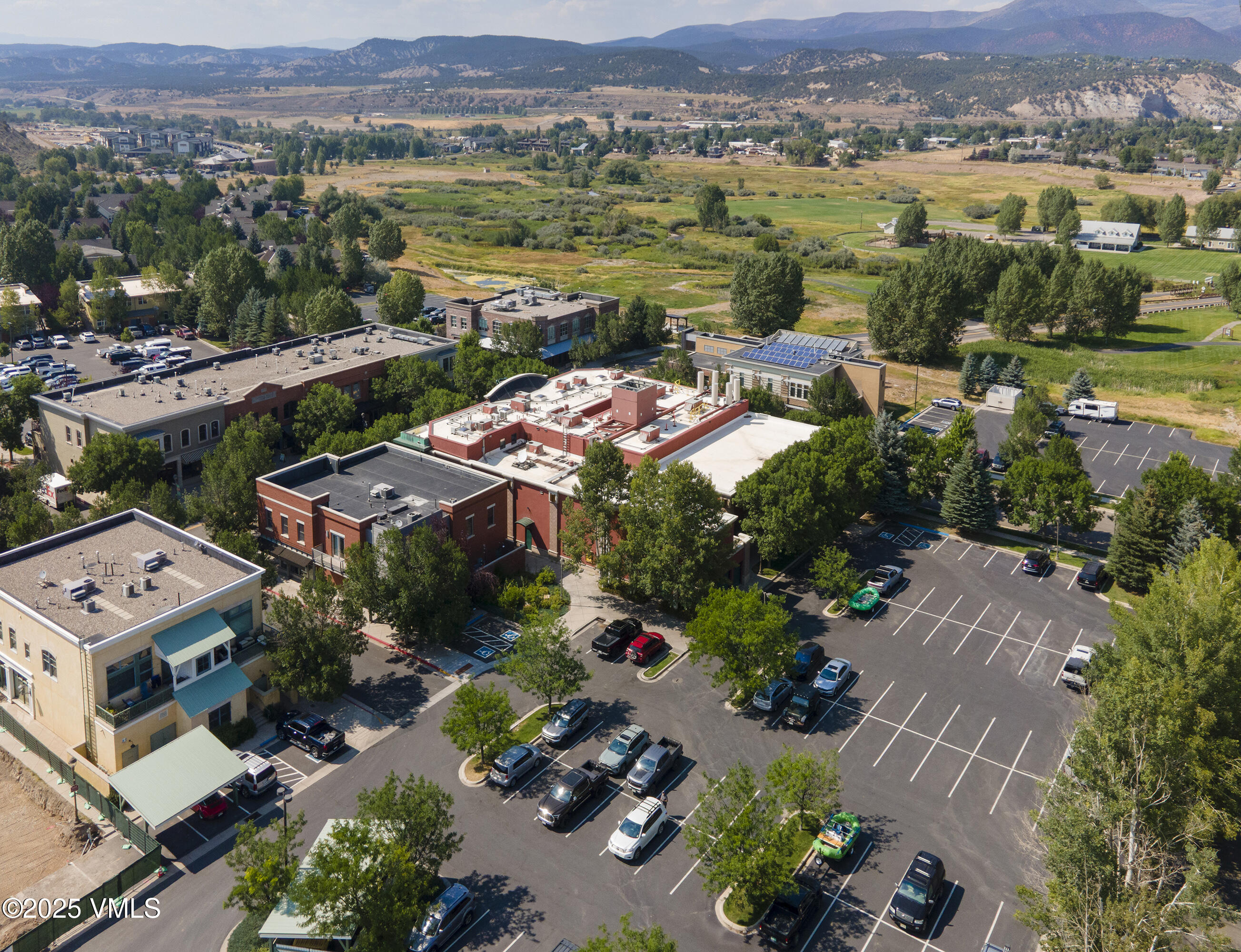 1140 Capitol Street 201