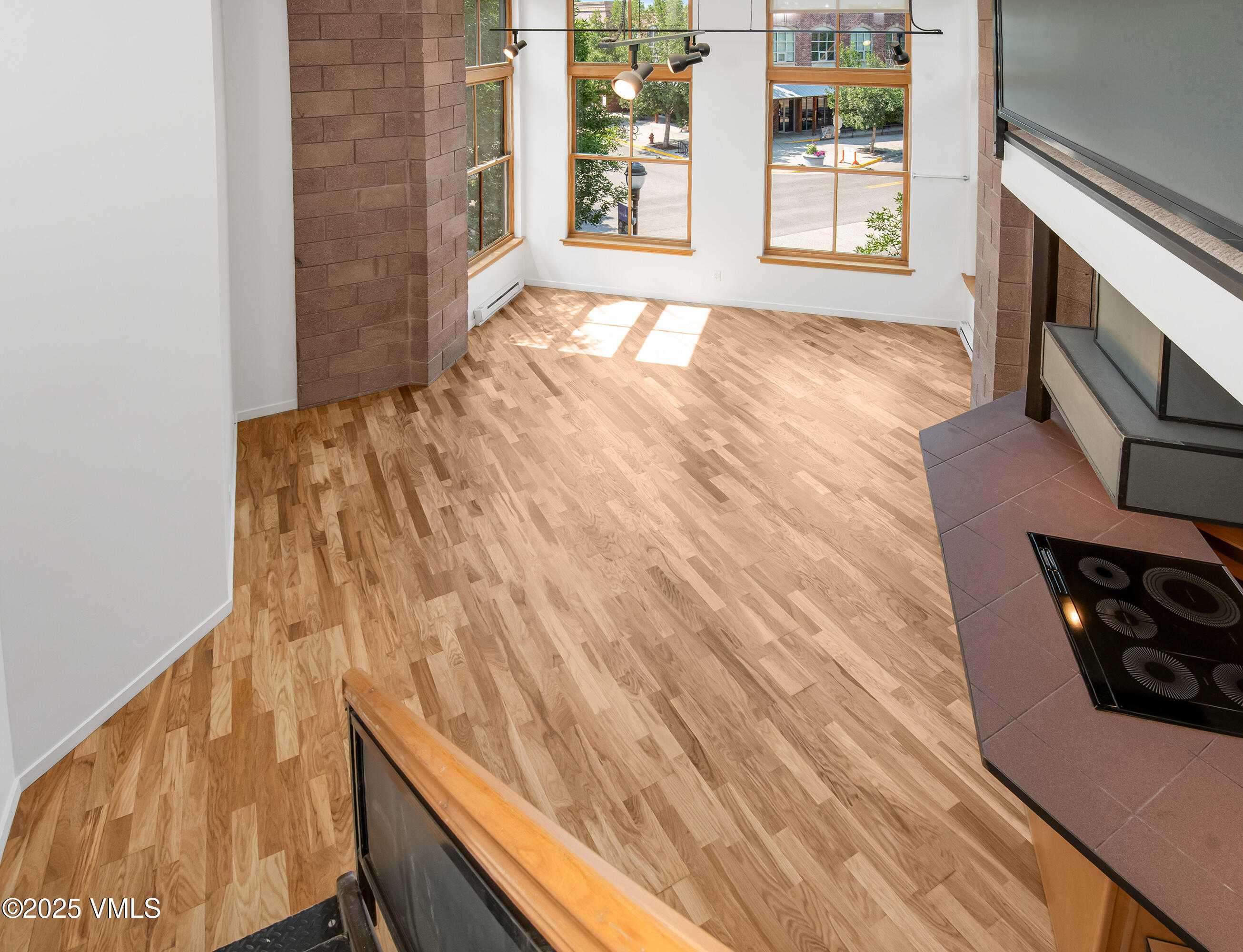 1140 Capitol Street 201