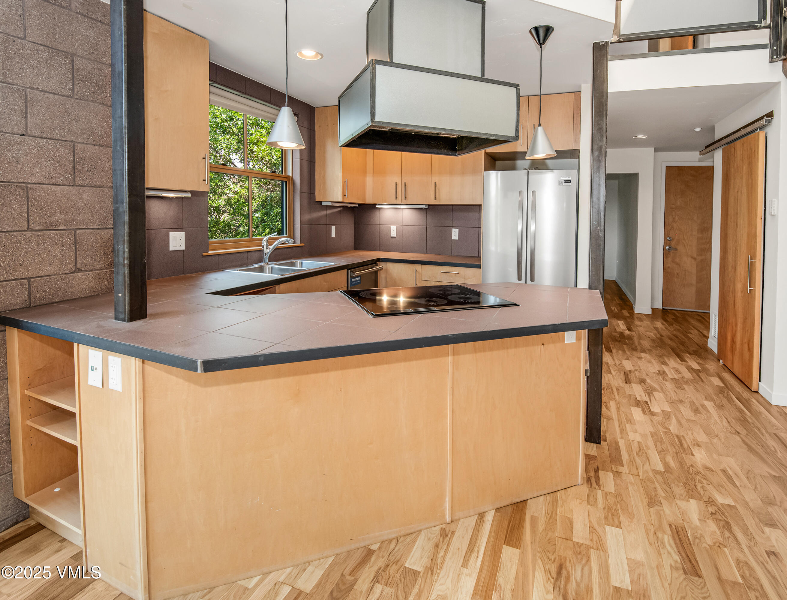 1140 Capitol Street 201