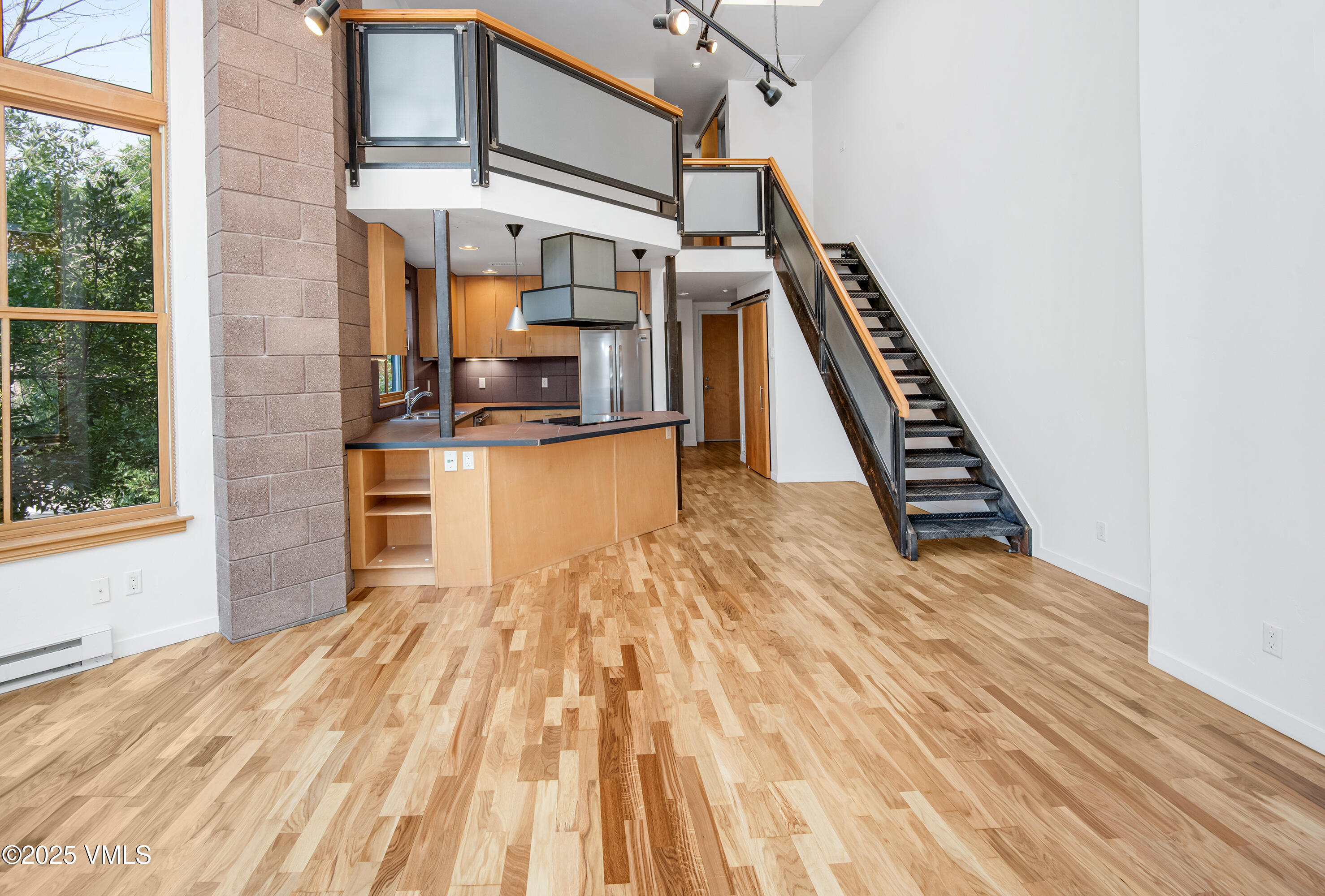 1140 Capitol Street 201