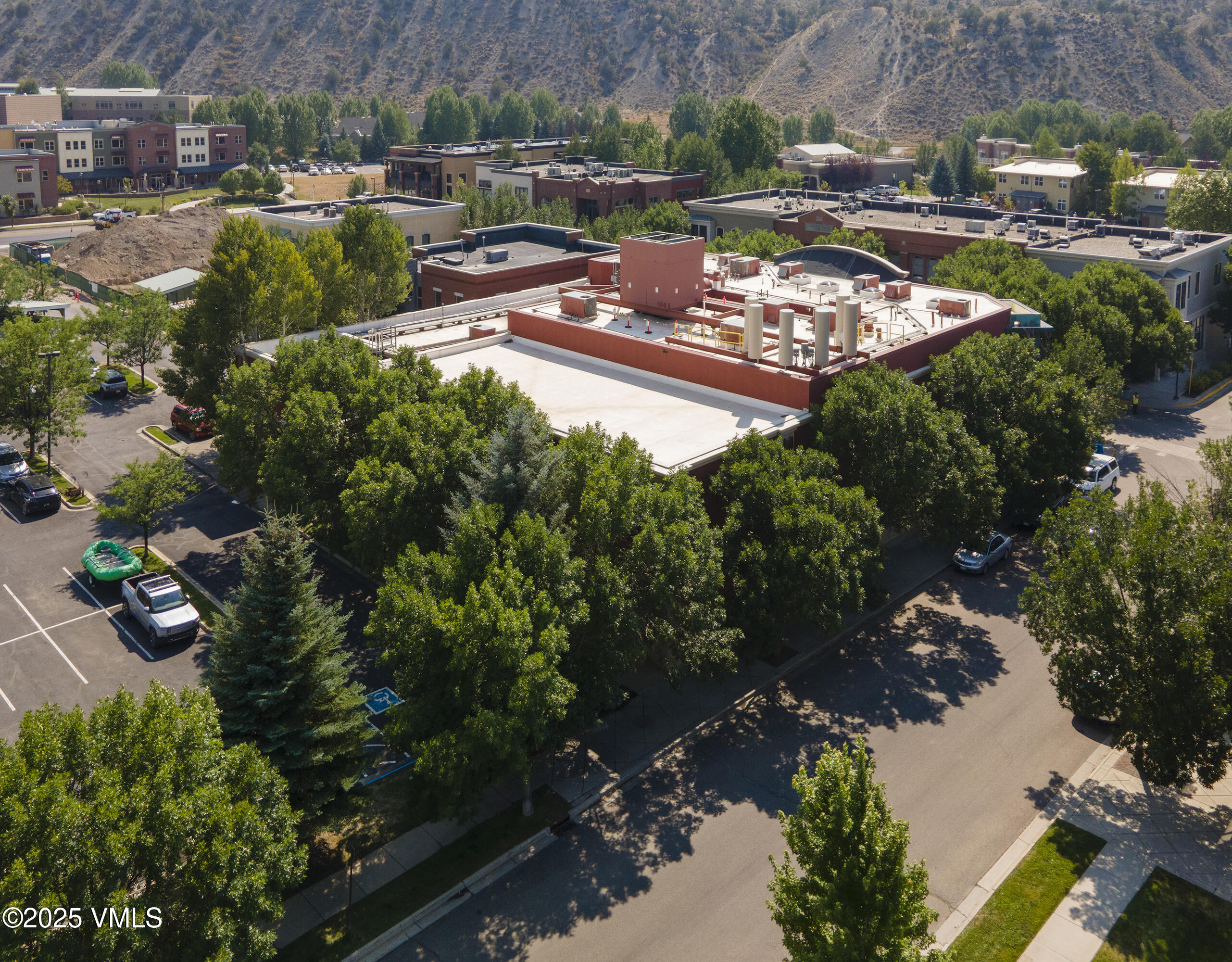 1140 Capitol Street 201