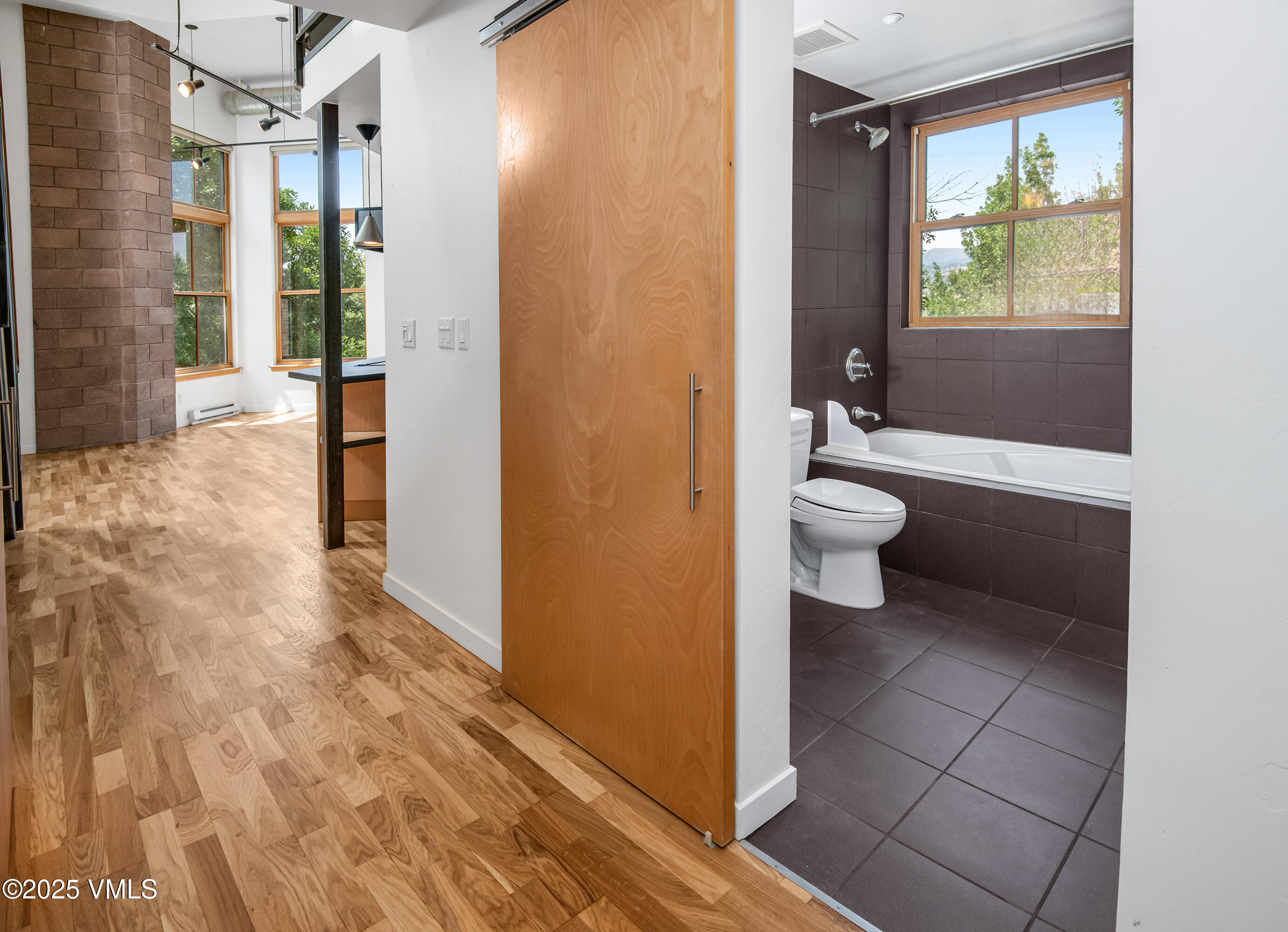 1140 Capitol Street 201