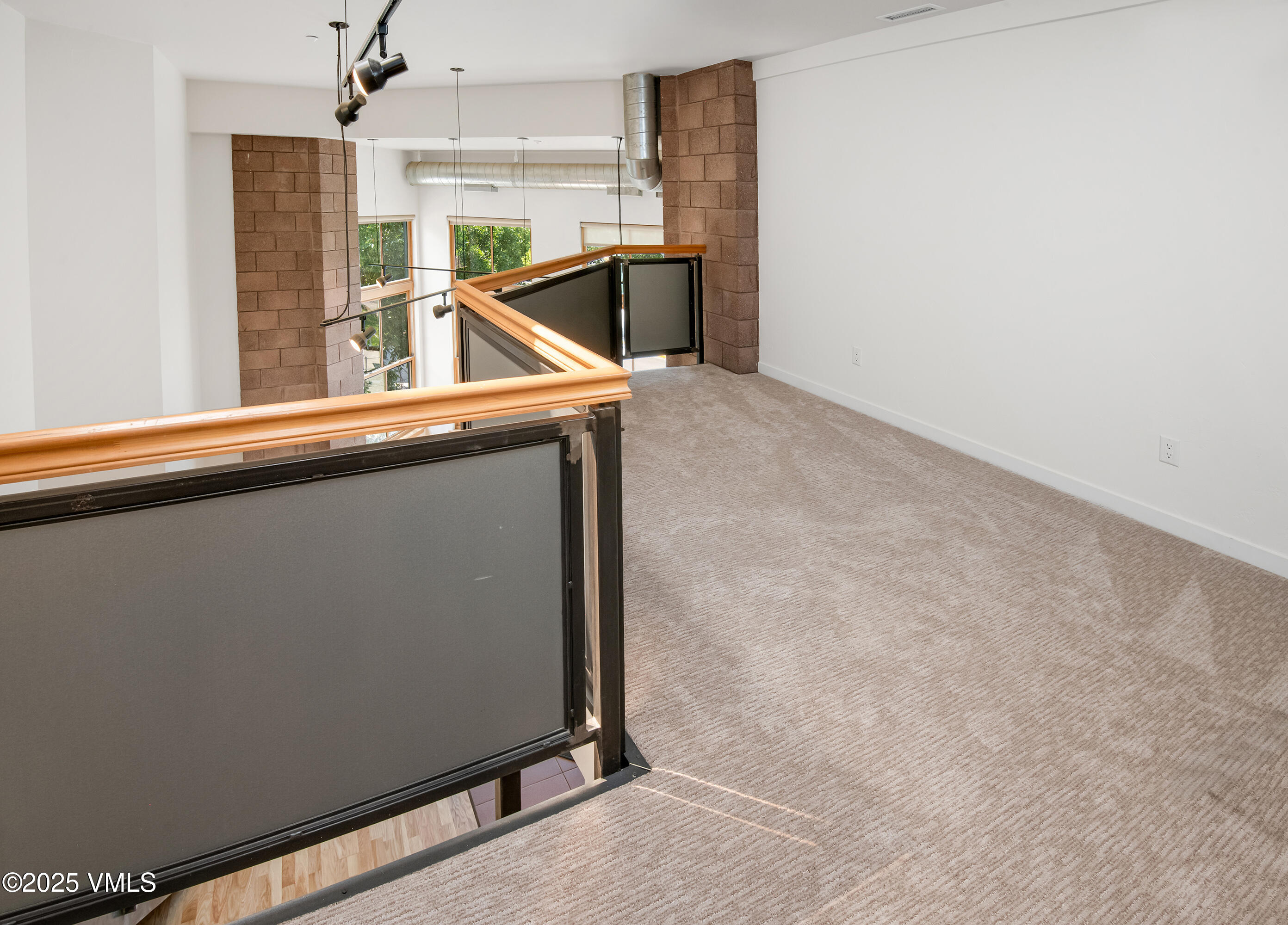 1140 Capitol Street 201